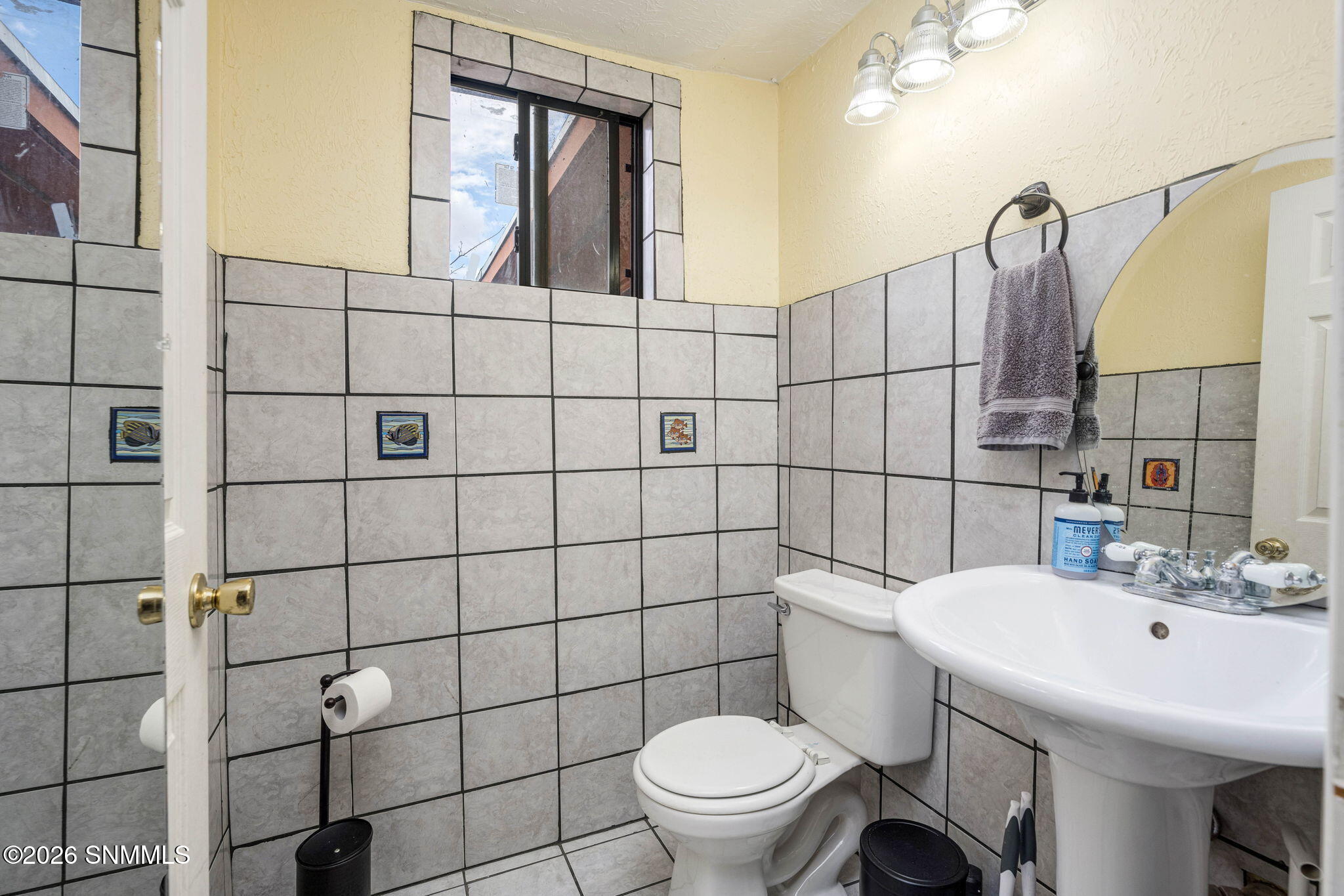 36-web-or-mls-Snappin Homes (Gladys1500)