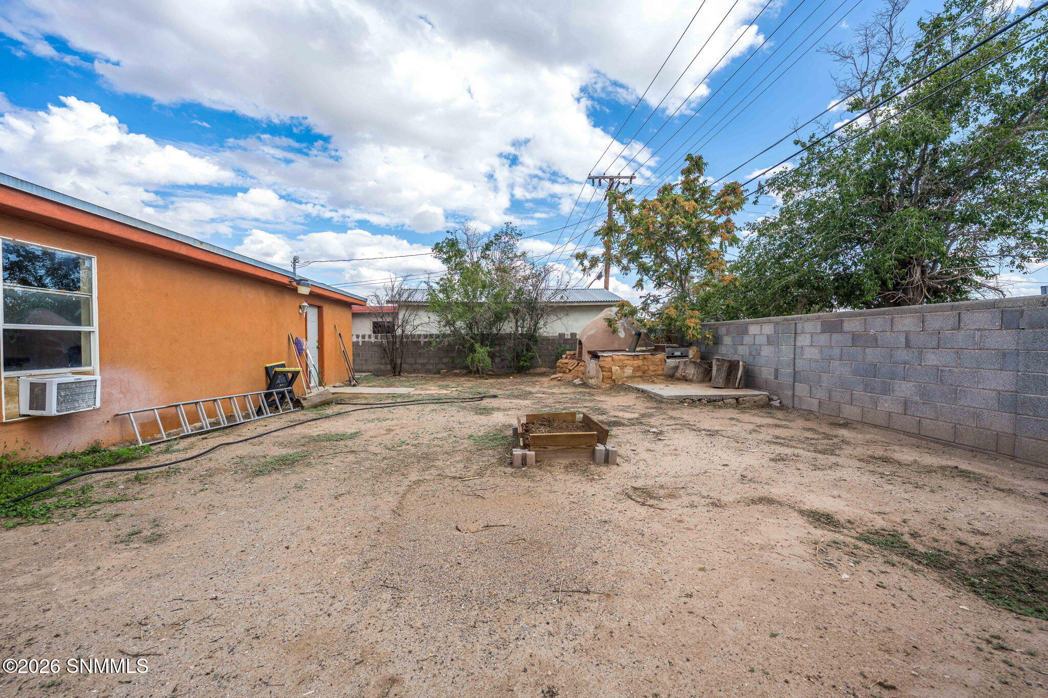 42-web-or-mls-Snappin Homes (Gladys1500)