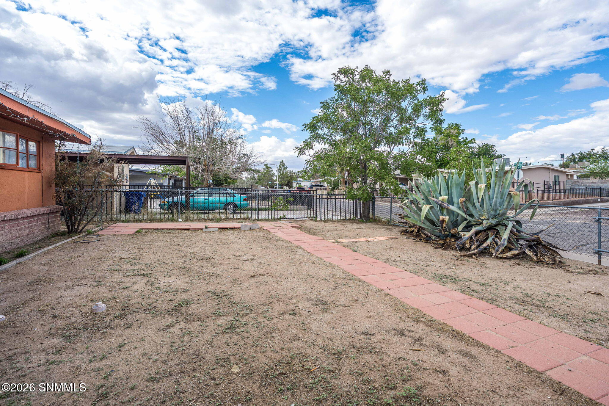 4-web-or-mls-Snappin Homes (Gladys1500)-