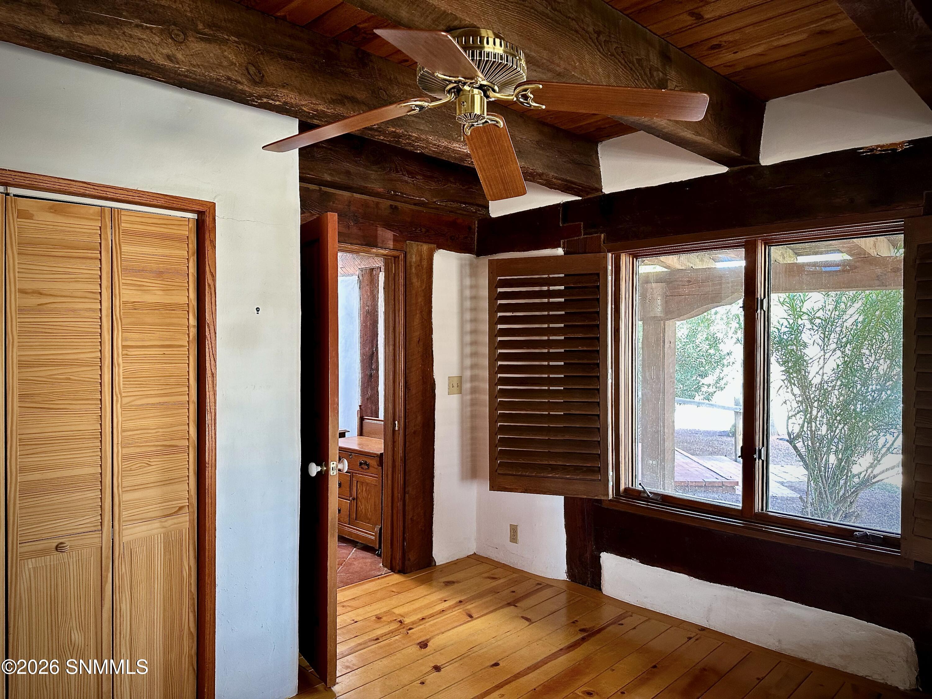 Little 1095 - 20 of 27