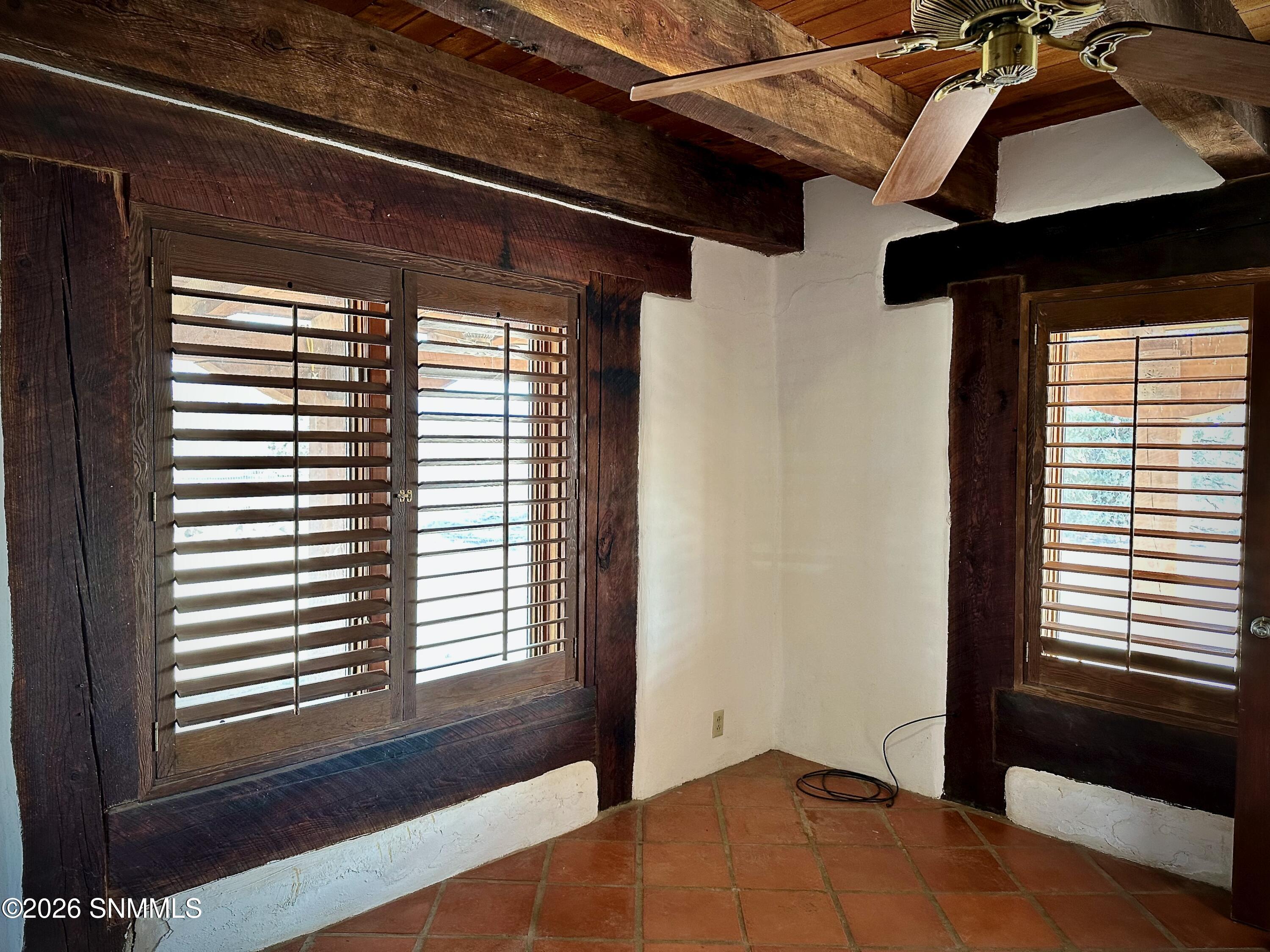 Little 1095 - 23 of 27