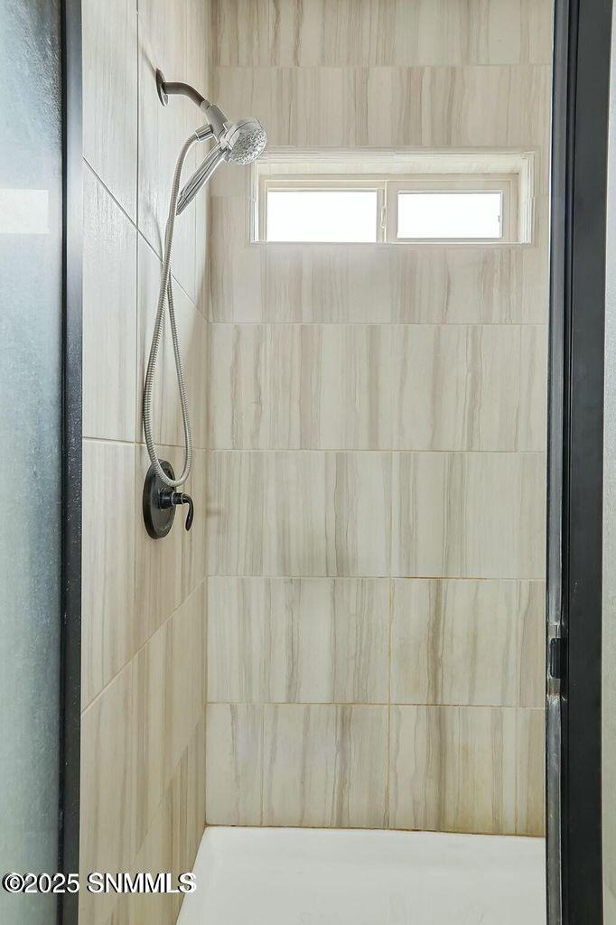 20250109192532810719000000-o