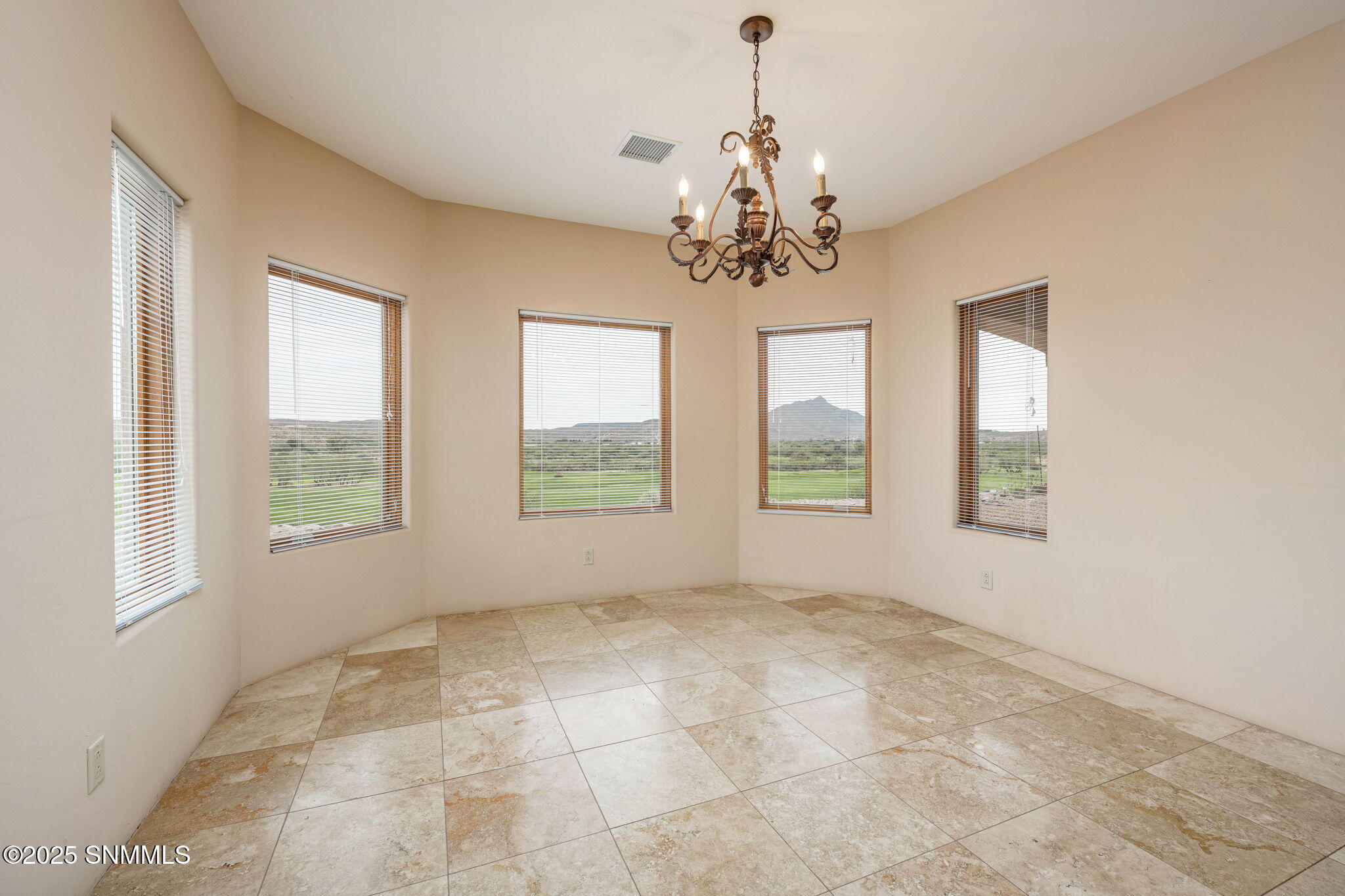 17-web-or-mls-Snappin Homes (LaPuntas106