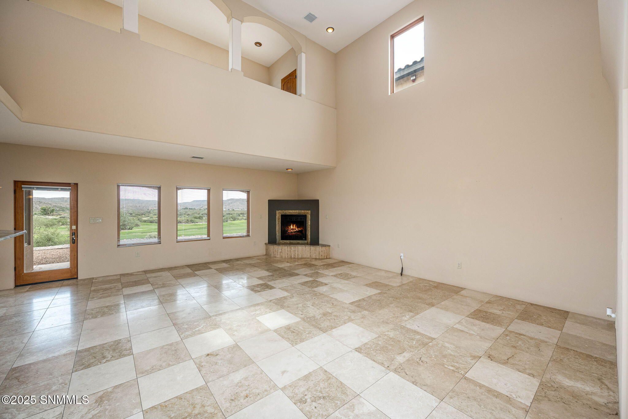 7-web-or-mls-Snappin Homes (LaPuntas106)