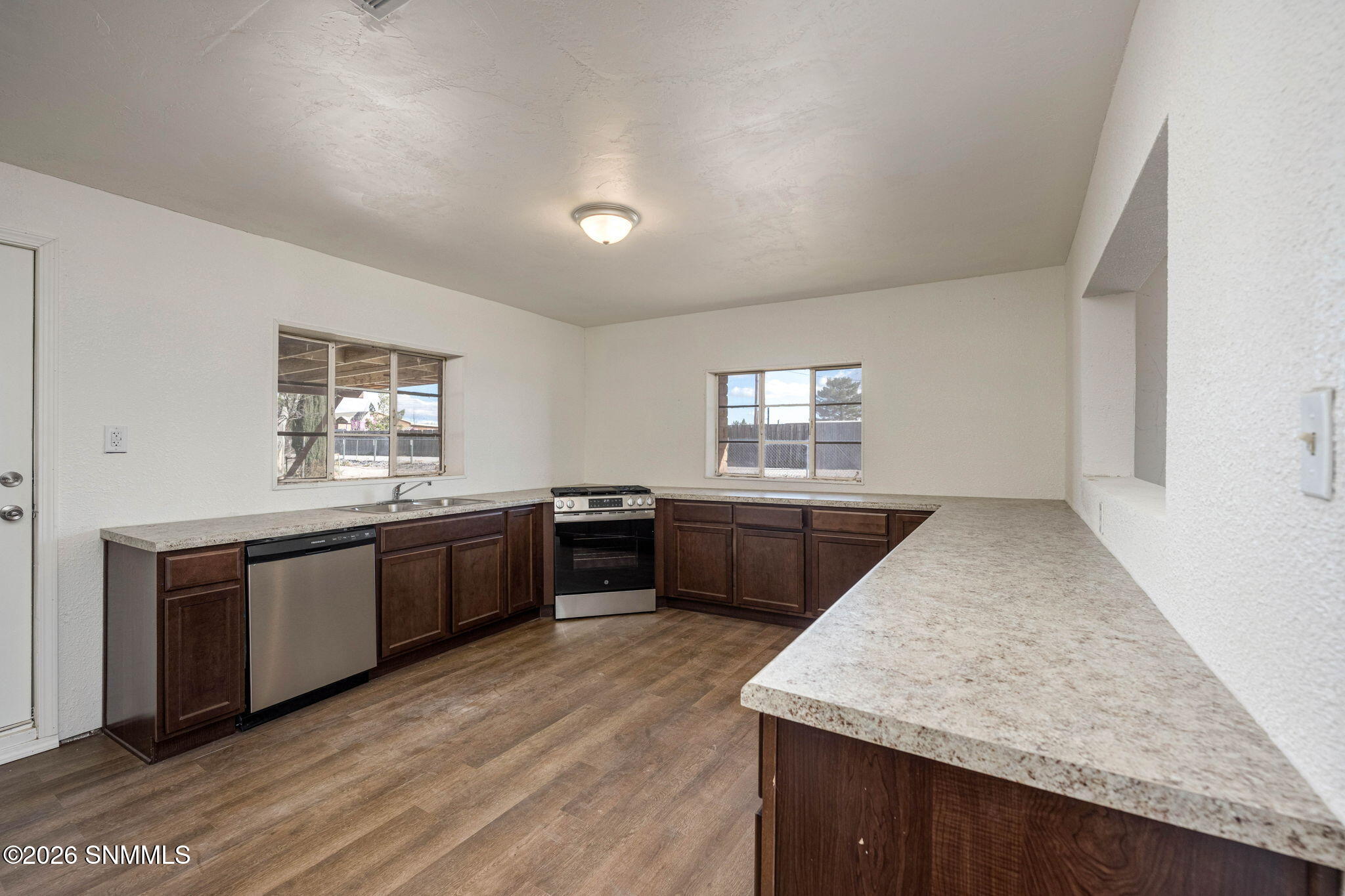 11-web-or-mls-Snappin Homes (Hwy2819408)