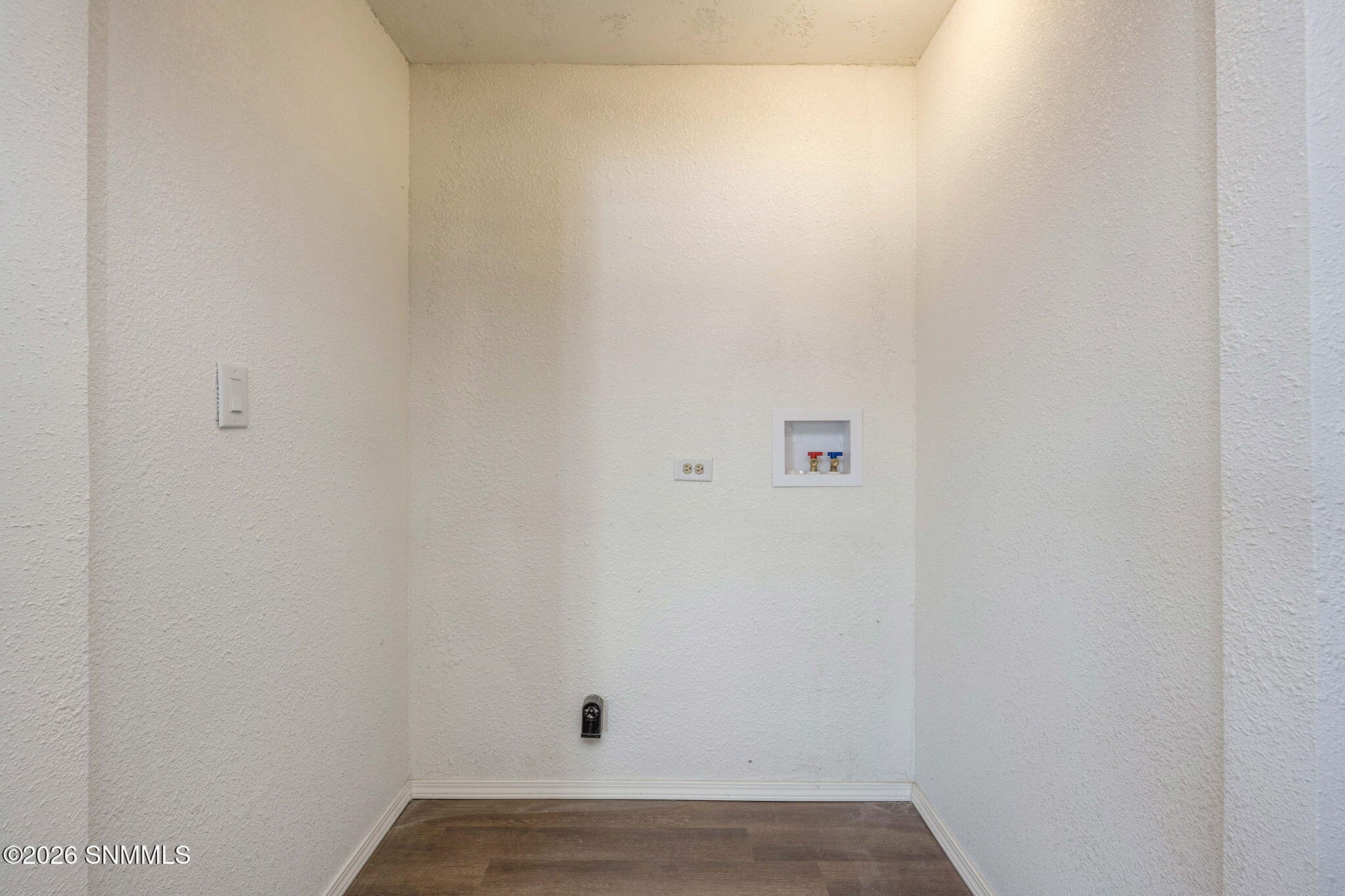 22-web-or-mls-Snappin Homes (Hwy2819408)