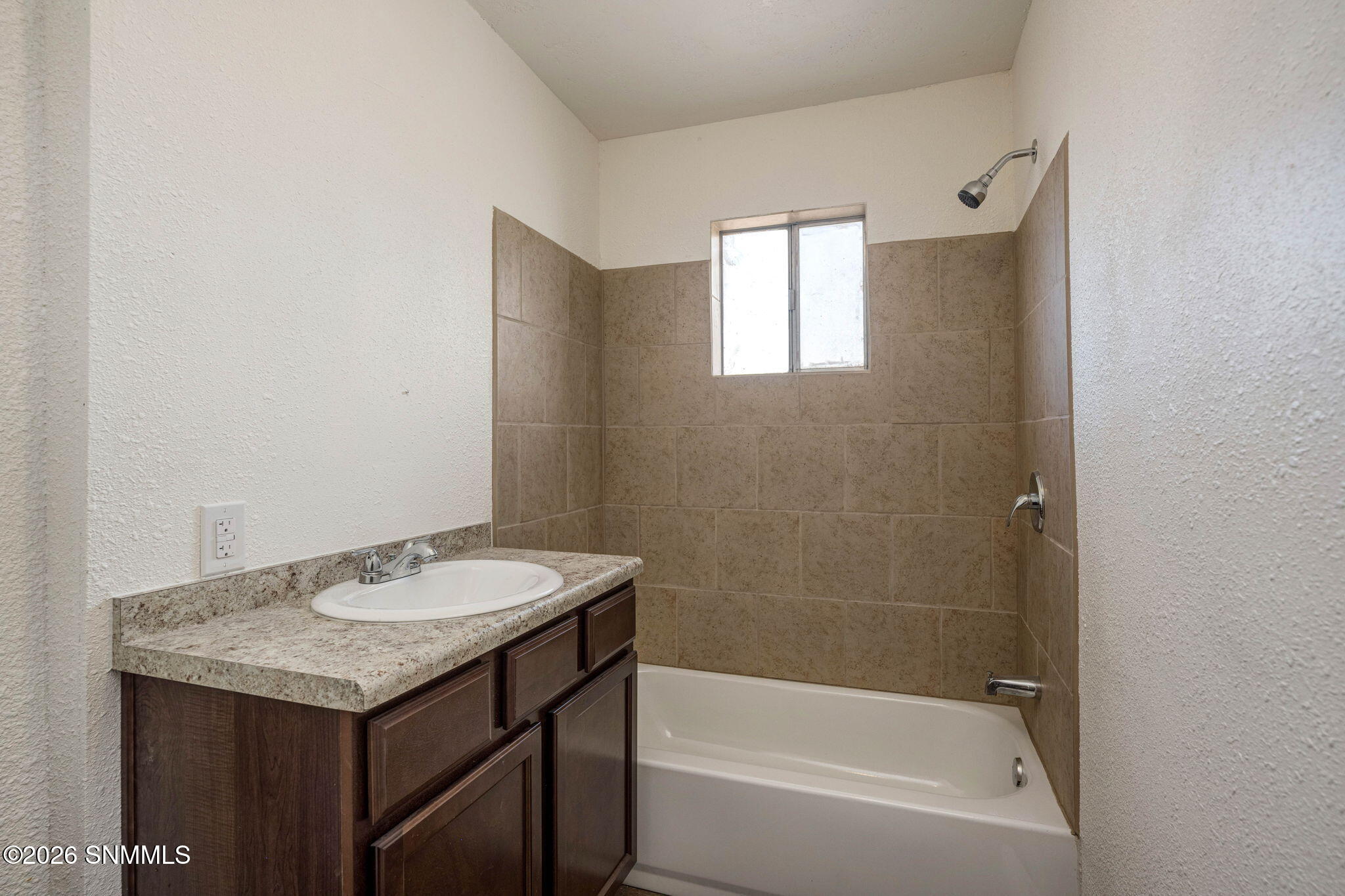 26-web-or-mls-Snappin Homes (Hwy2819408)