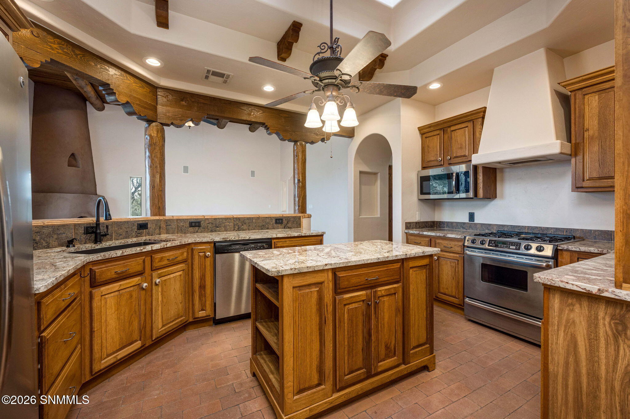 23-web-or-mls-Snappin Homes (LasVistas62