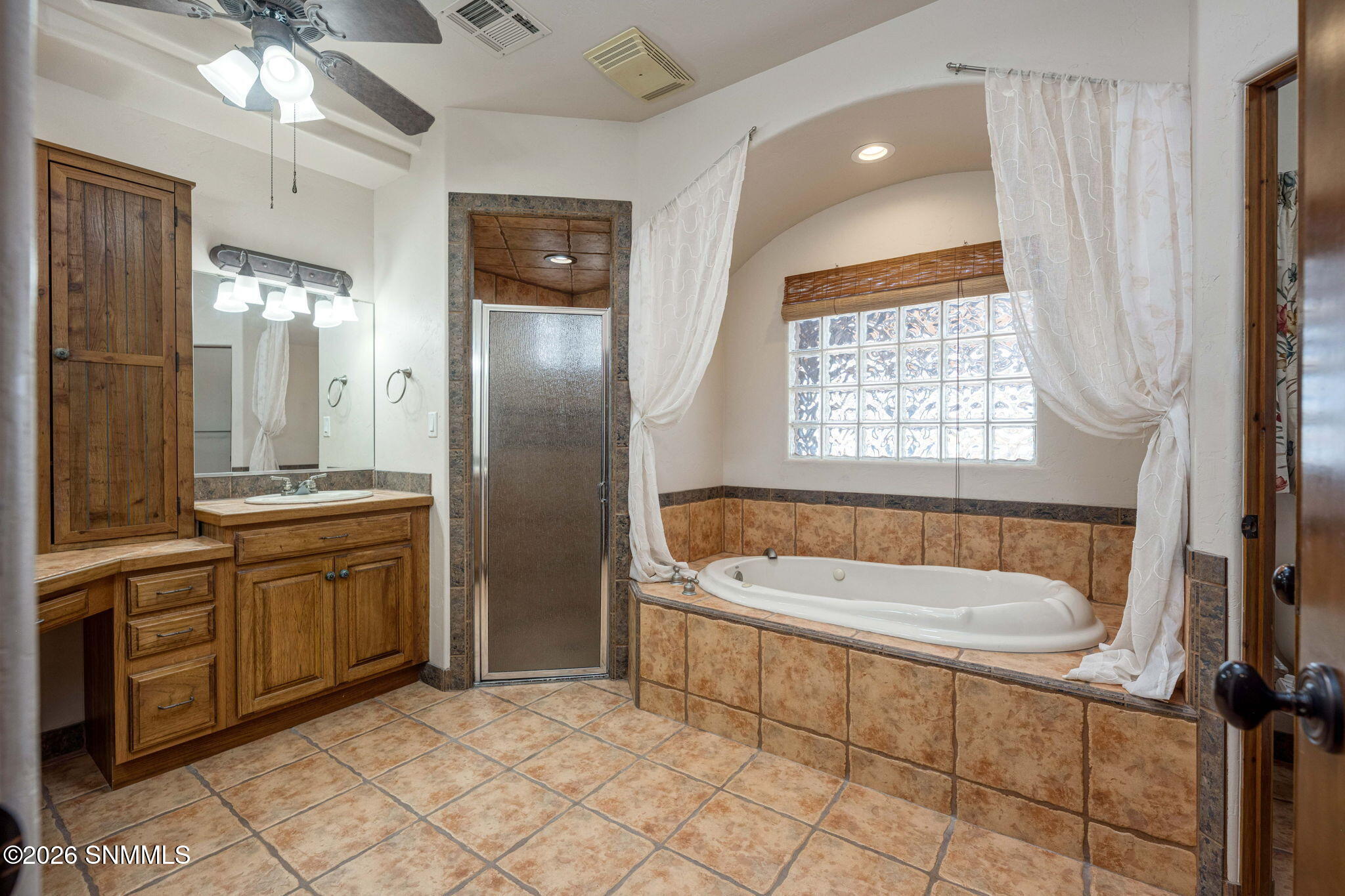 36-web-or-mls-Snappin Homes (LasVistas62