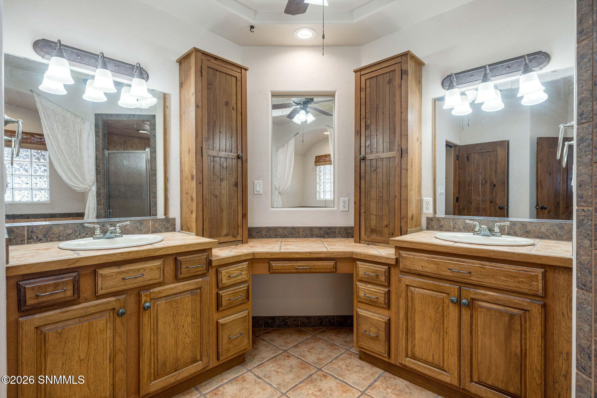 38-web-or-mls-Snappin Homes (LasVistas62