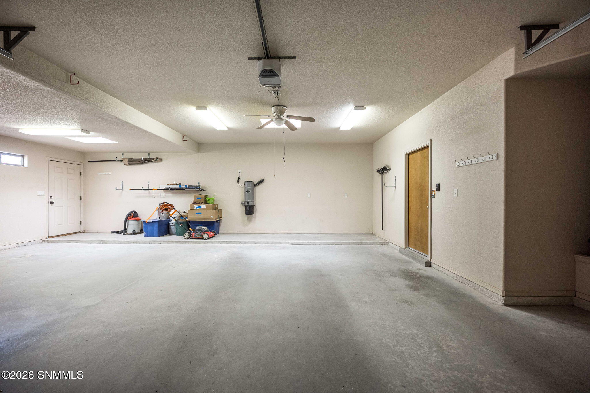 51-web-or-mls-Snappin Homes (LasVistas62