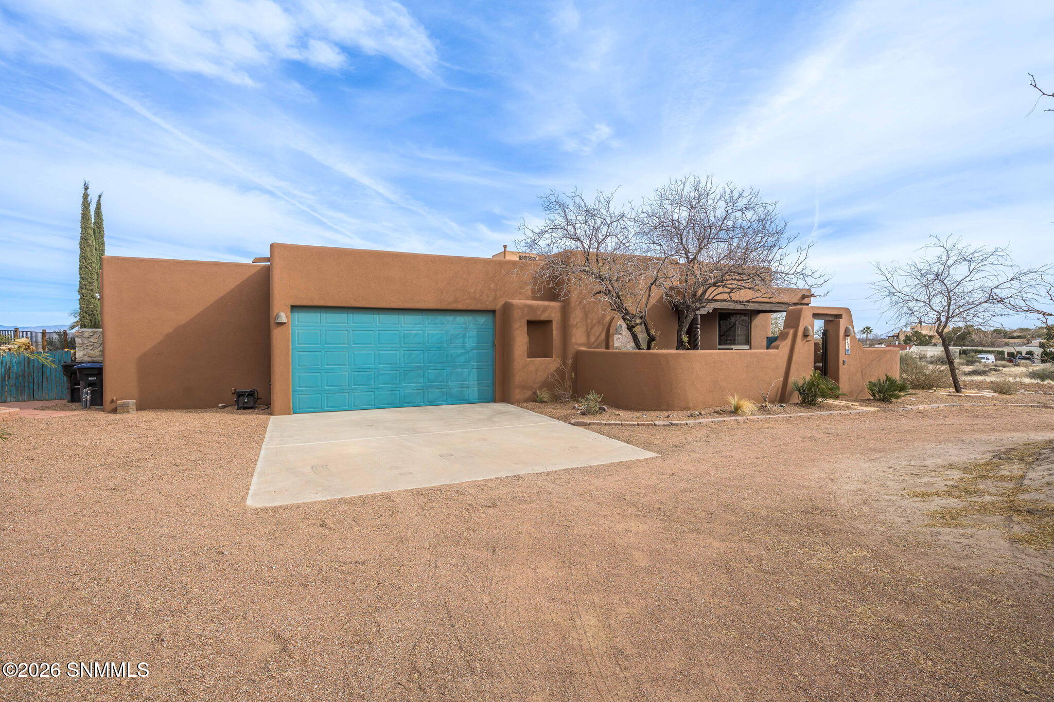 2-web-or-mls-Snappin Homes (LasVistas620
