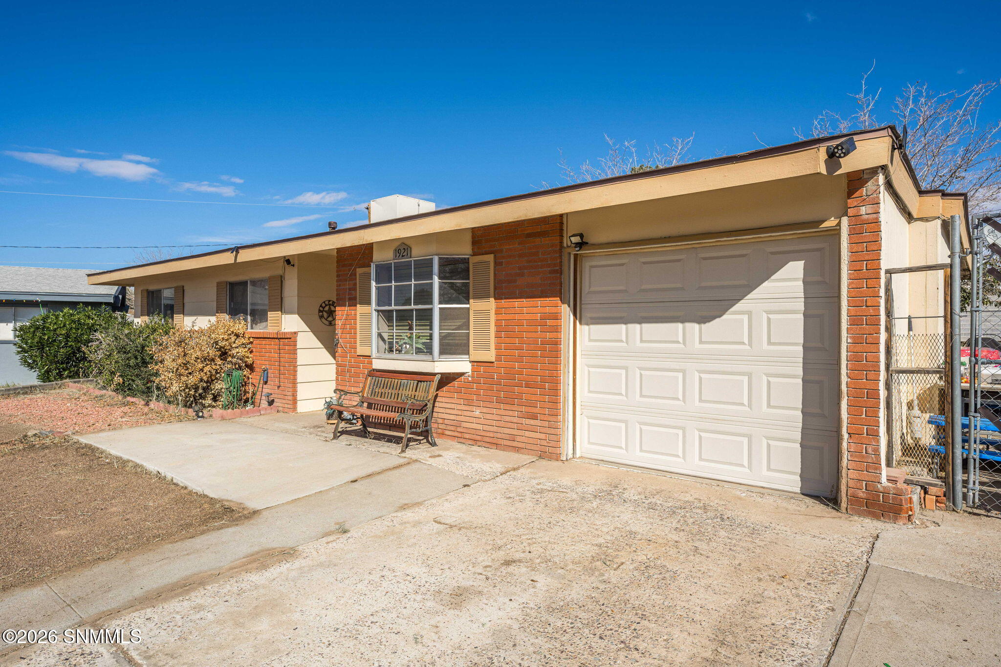 2-web-or-mls-Snappin Homes (Louise1921)-