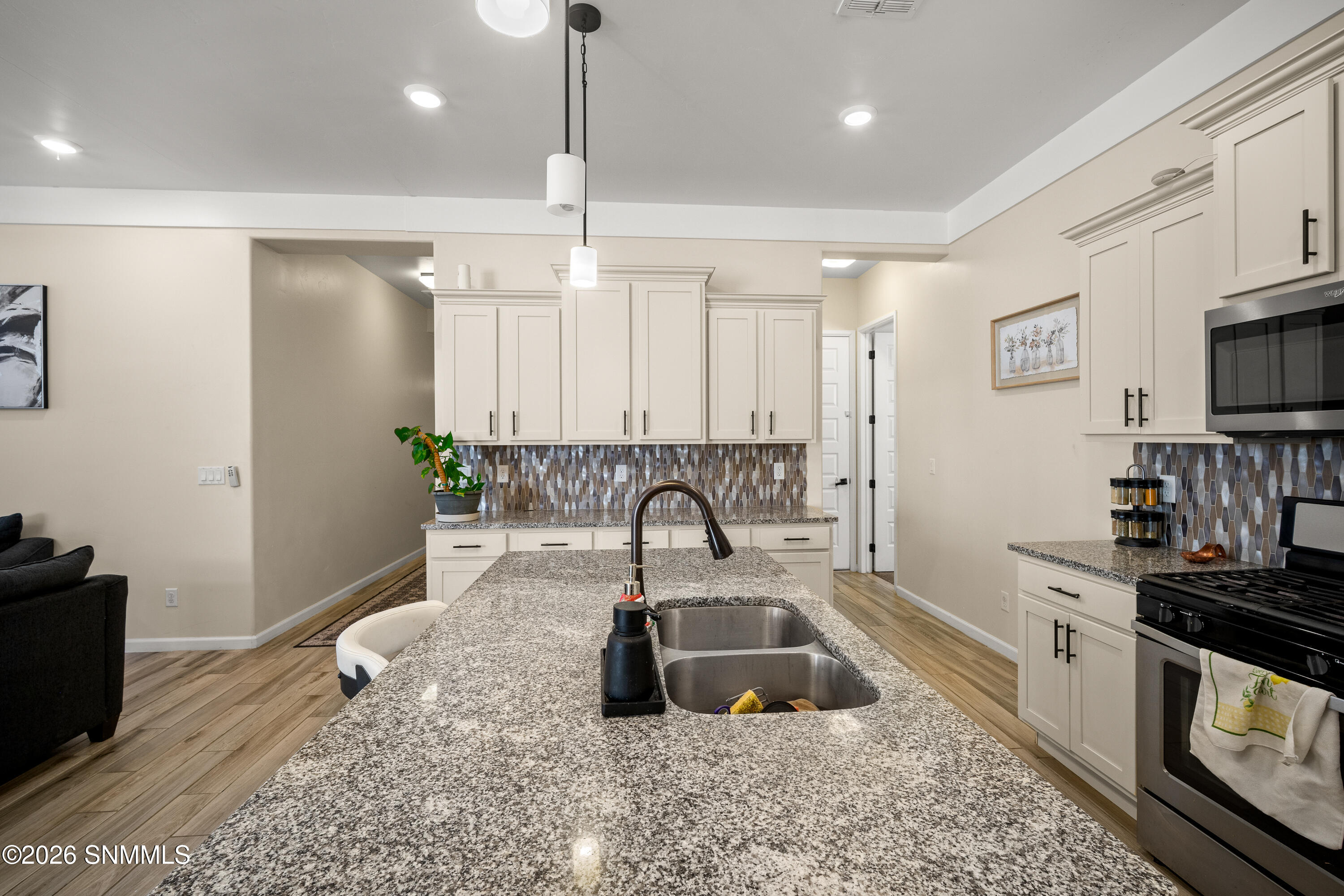 1951-Calle-de-Fuerte-MLS-Camera-Guy-13