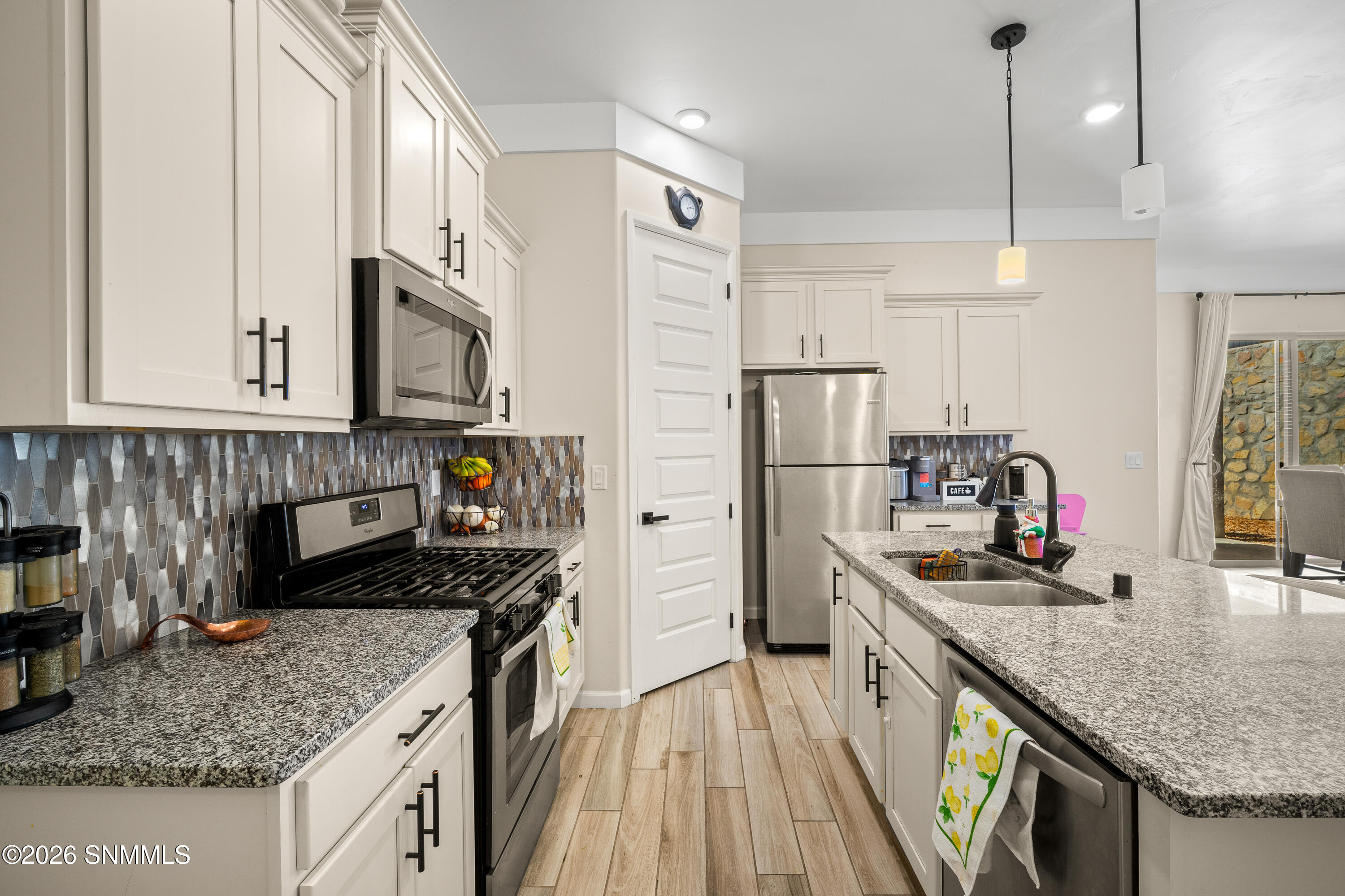 1951-Calle-de-Fuerte-MLS-Camera-Guy-15