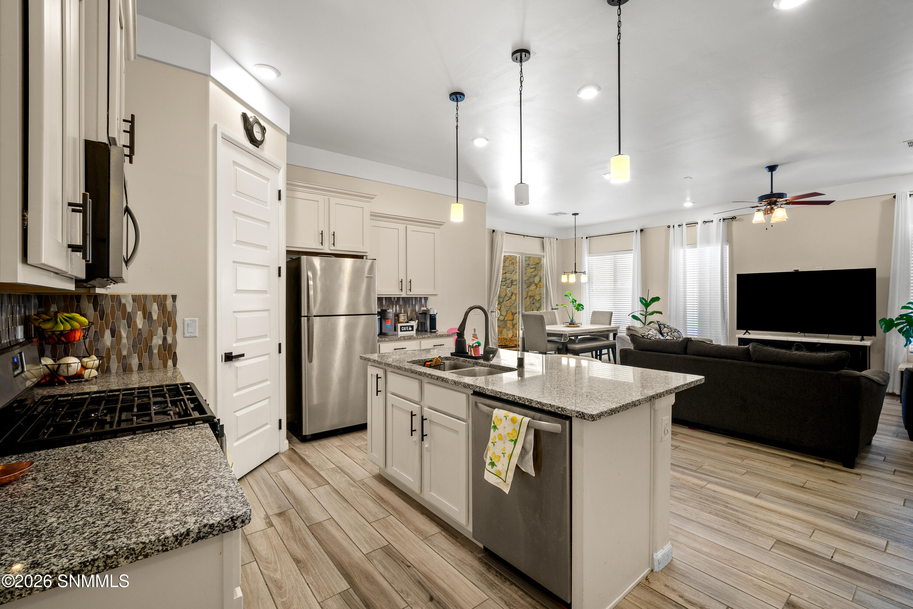 1951-Calle-de-Fuerte-MLS-Camera-Guy-16