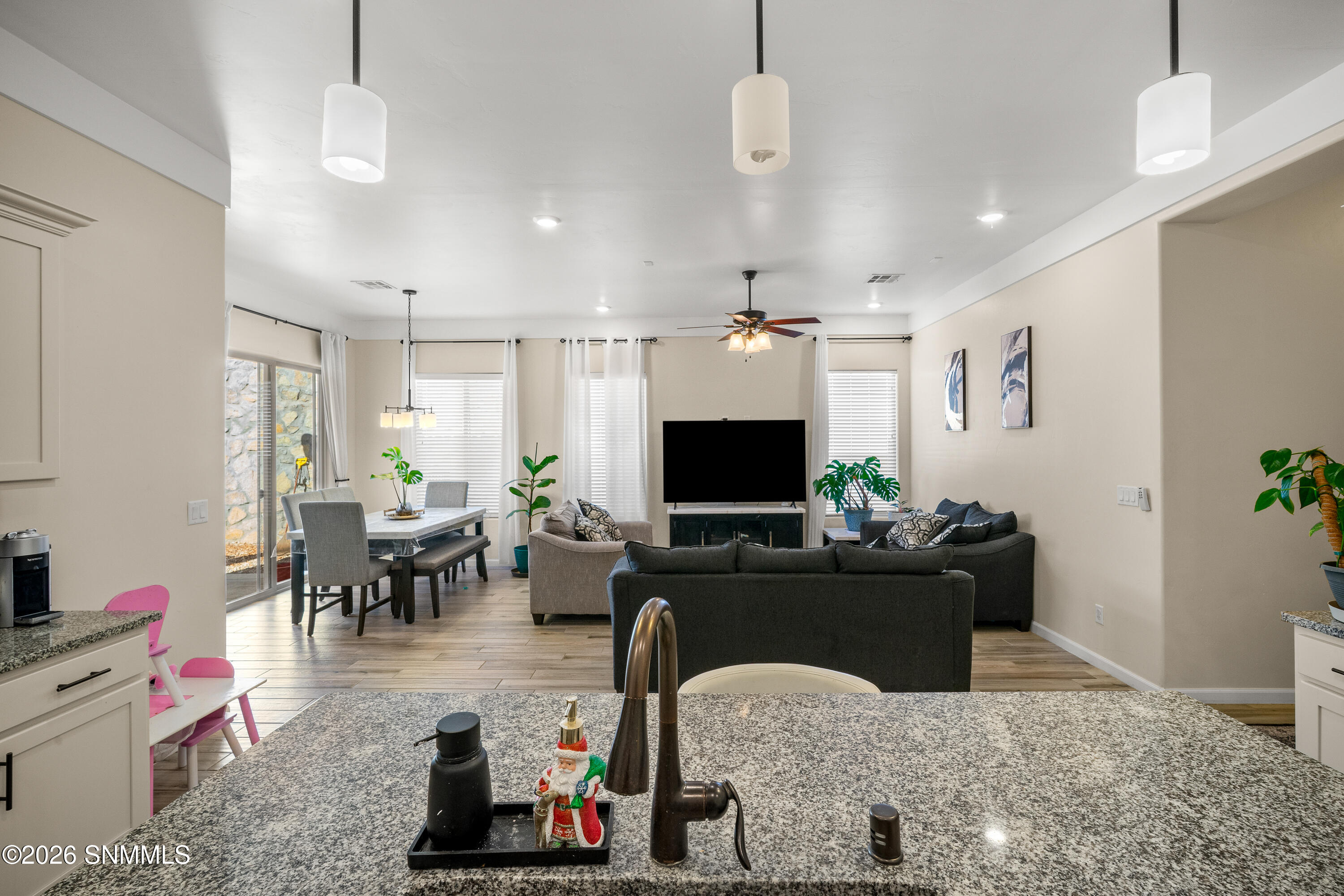 1951-Calle-de-Fuerte-MLS-Camera-Guy-18