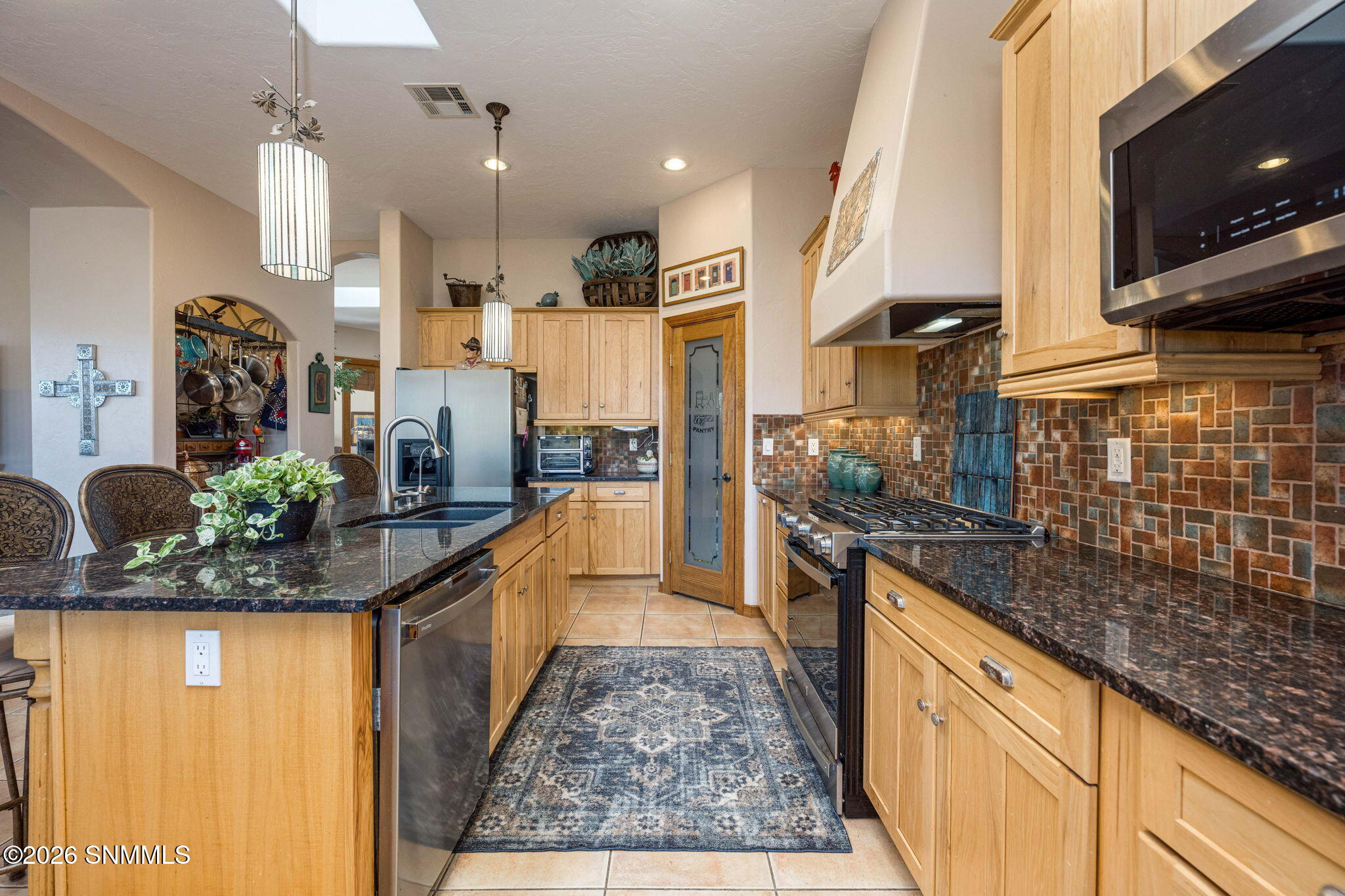 24-web-or-mls-Snappin Homes (DesertBroom