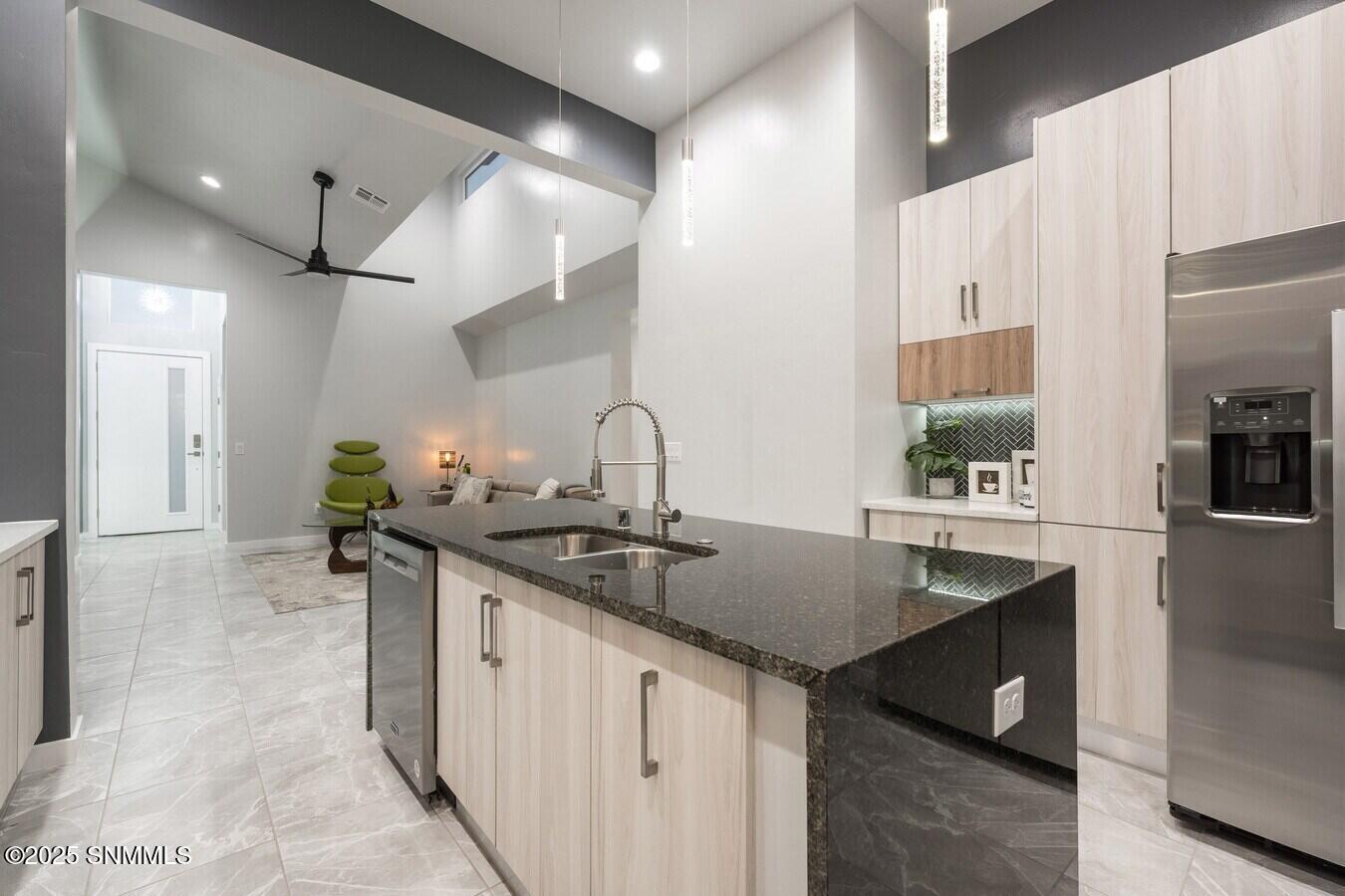 8 - 4359 Capistrano Ave, Unit A