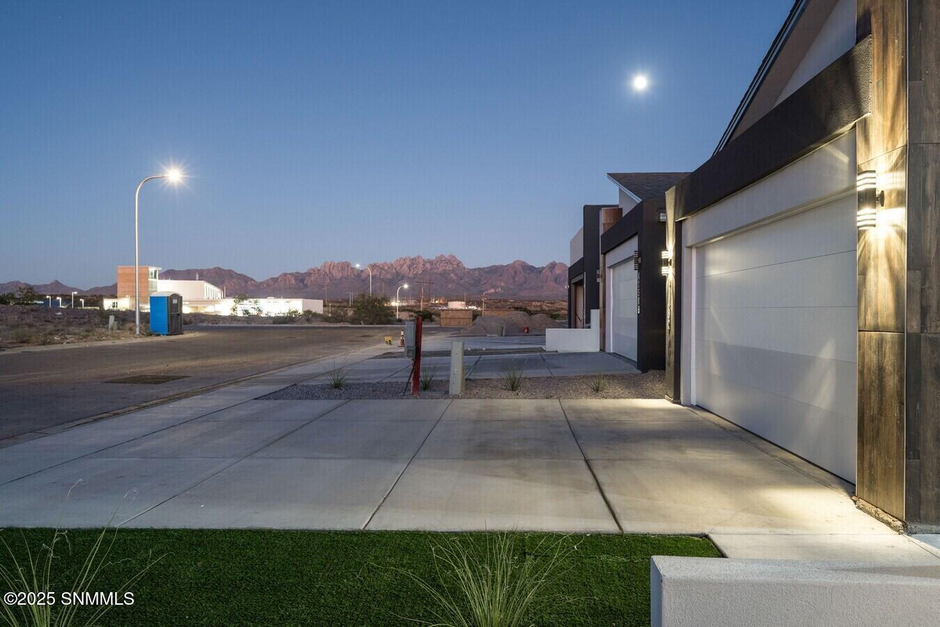 24 - 4359 Capistrano Ave, Unit B