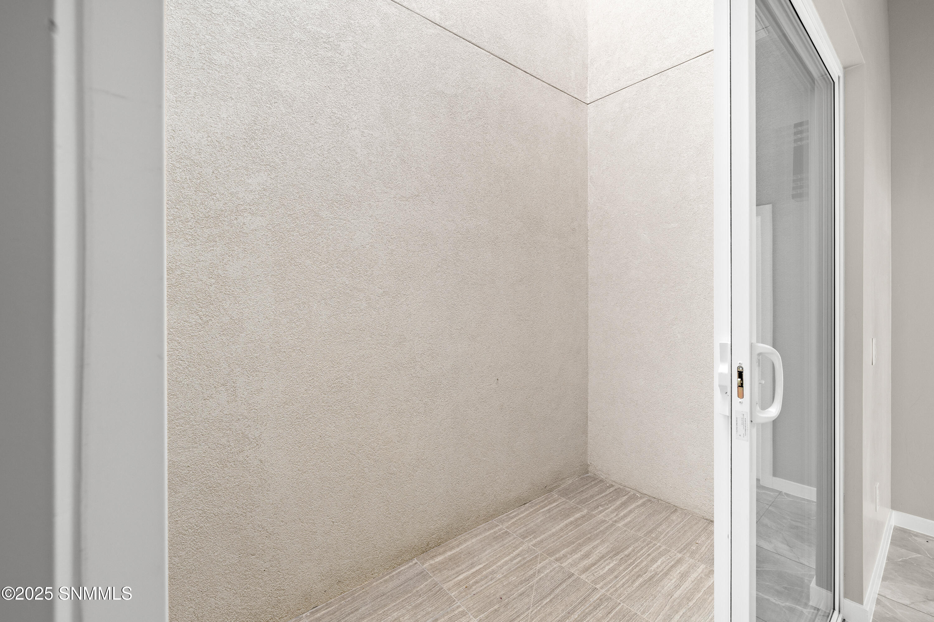 11 - 4359 Capistrano Ave, Unit D