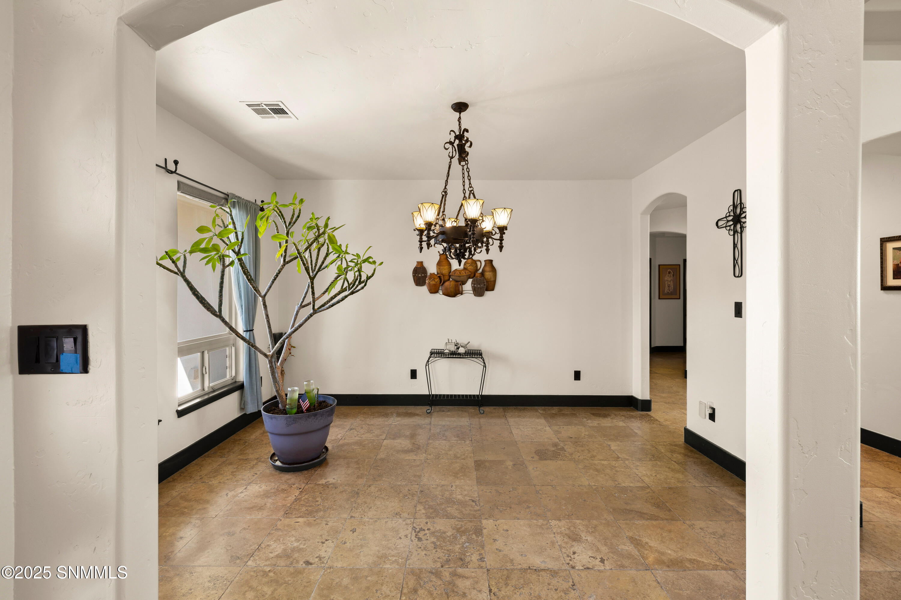 8052-Renior-Loop-MLS-Camera-Guy-34