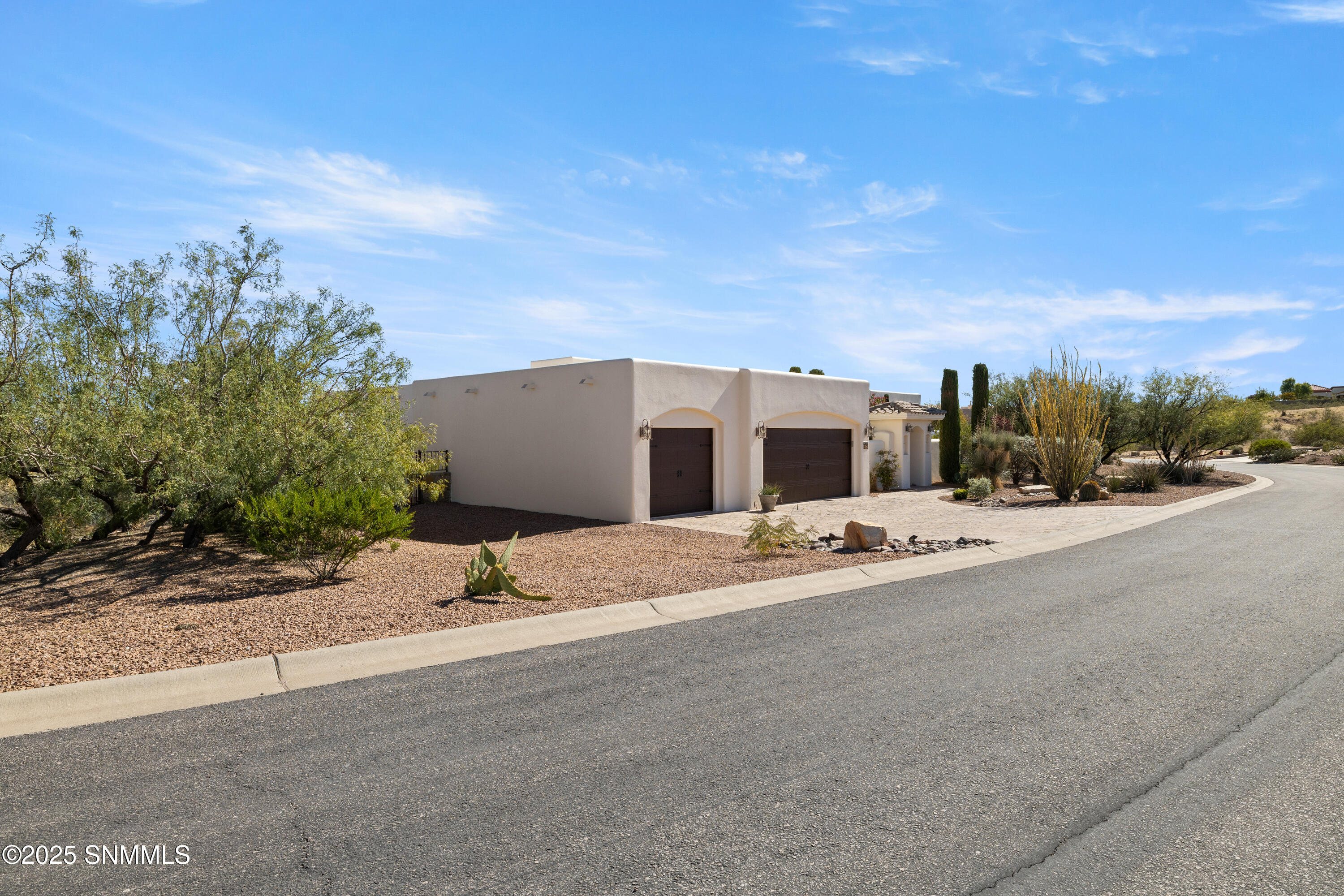 8052-Renior-Loop-MLS-Camera-Guy-1