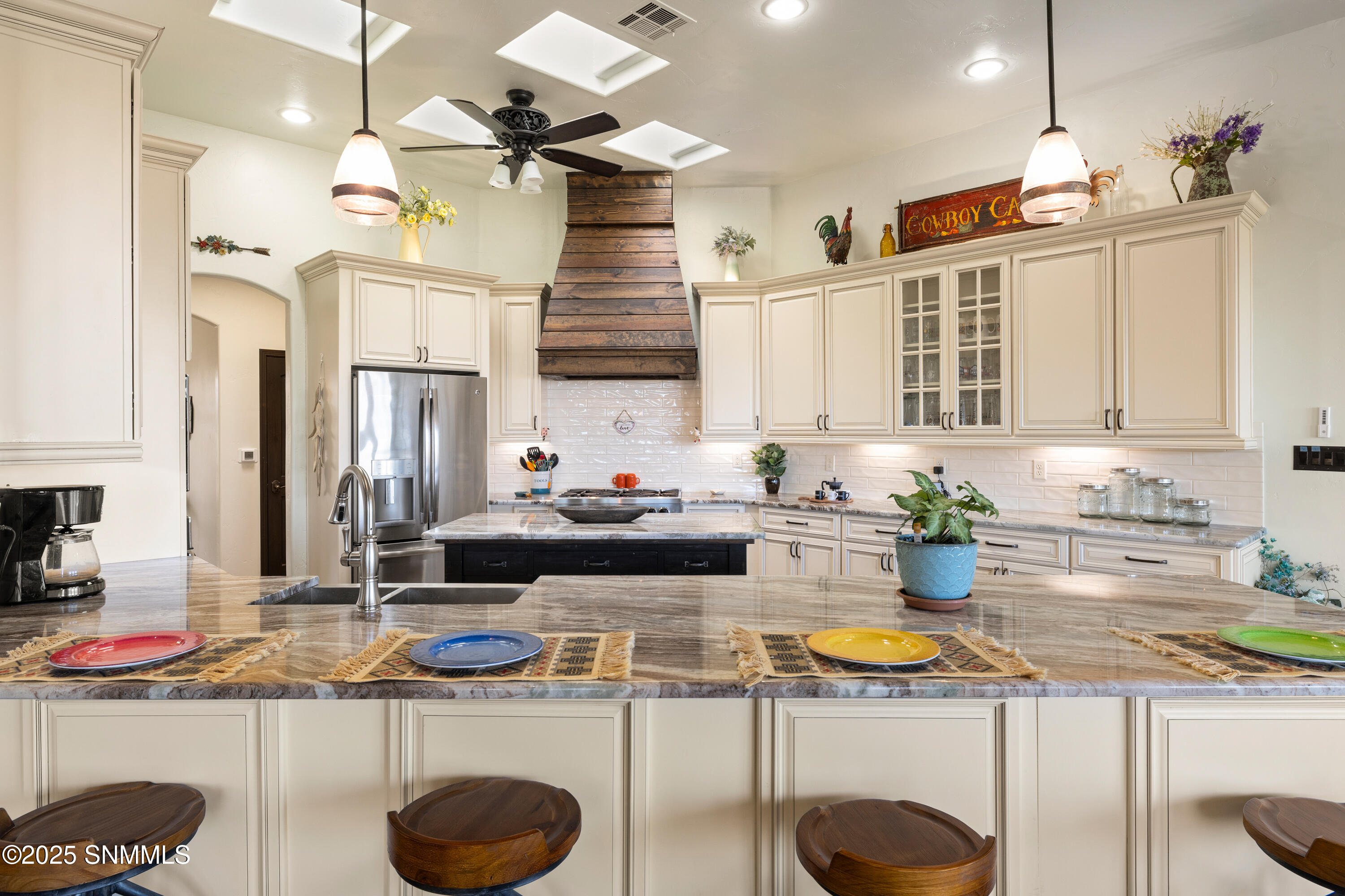 8052-Renior-Loop-MLS-Camera-Guy-36