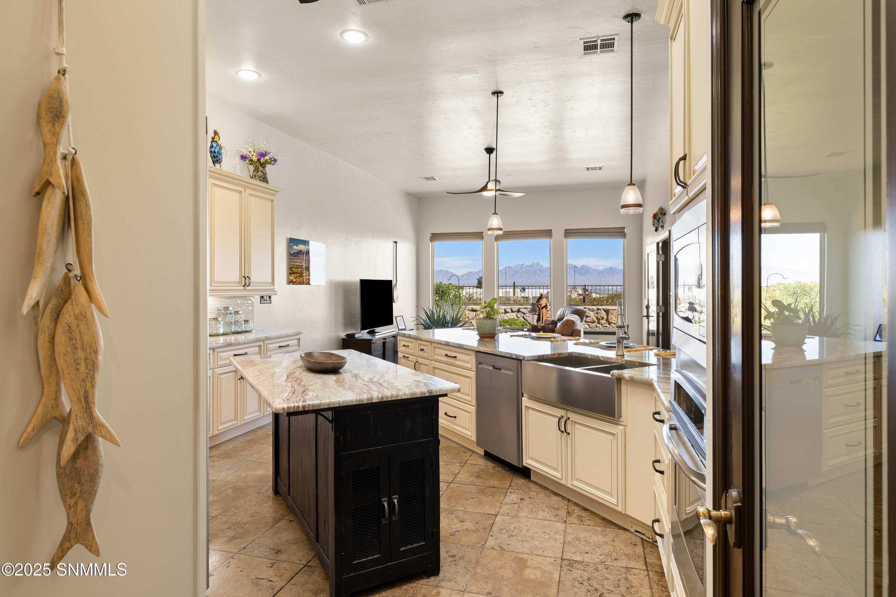 8052-Renior-Loop-MLS-Camera-Guy-39