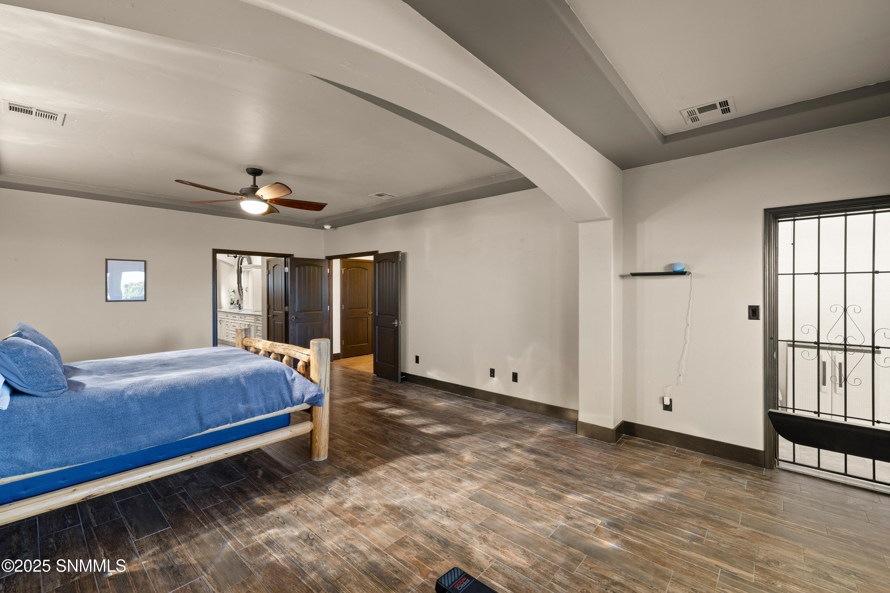 8052-Renior-Loop-MLS-Camera-Guy-61