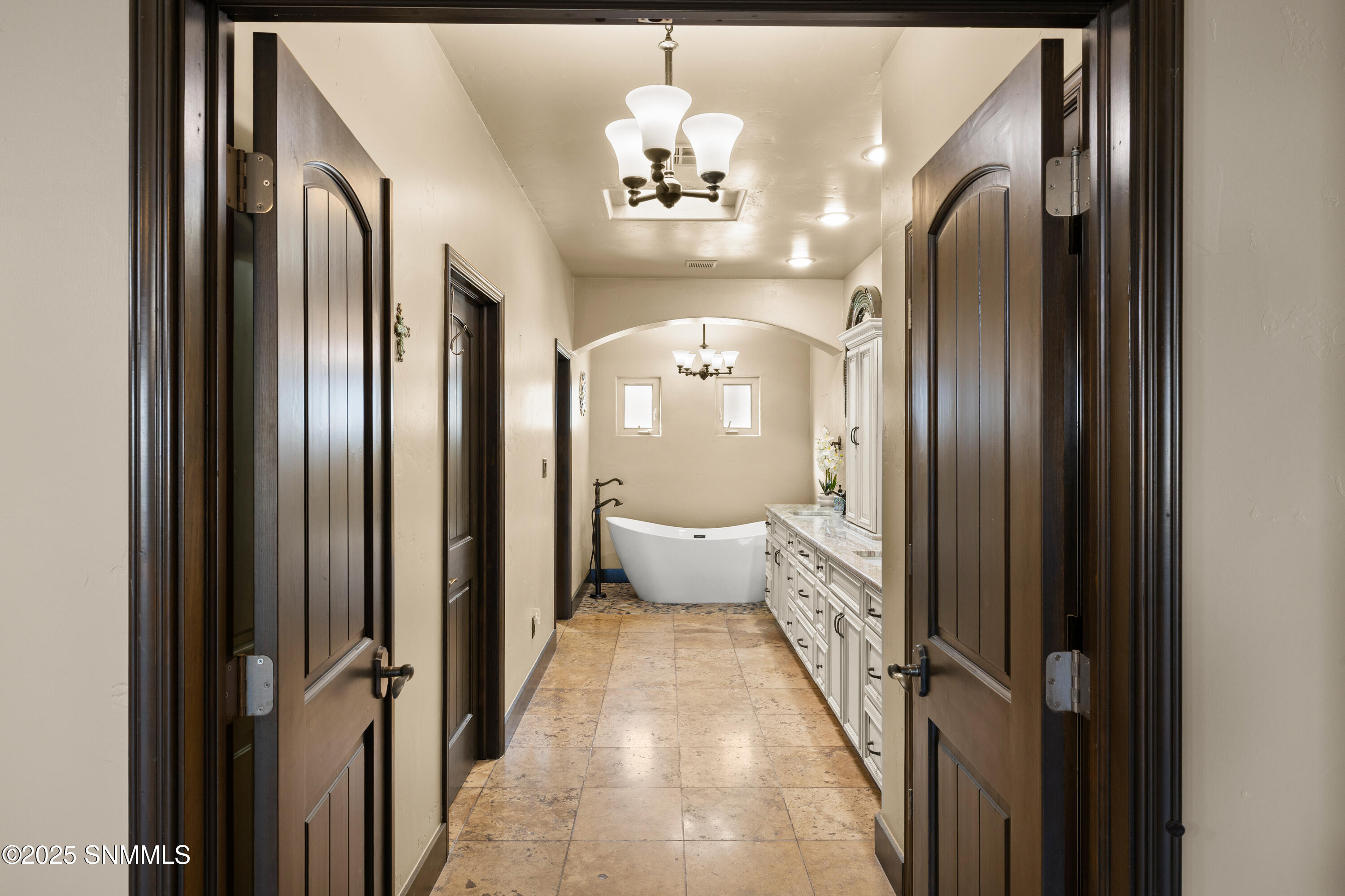 8052-Renior-Loop-MLS-Camera-Guy-62