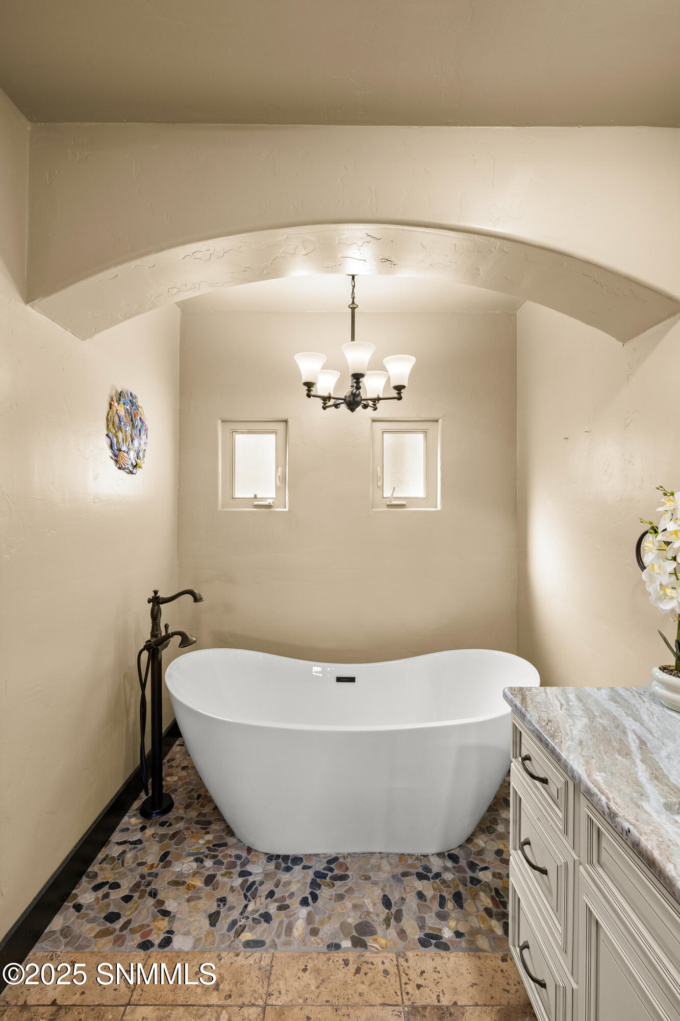 8052-Renior-Loop-MLS-Camera-Guy-64