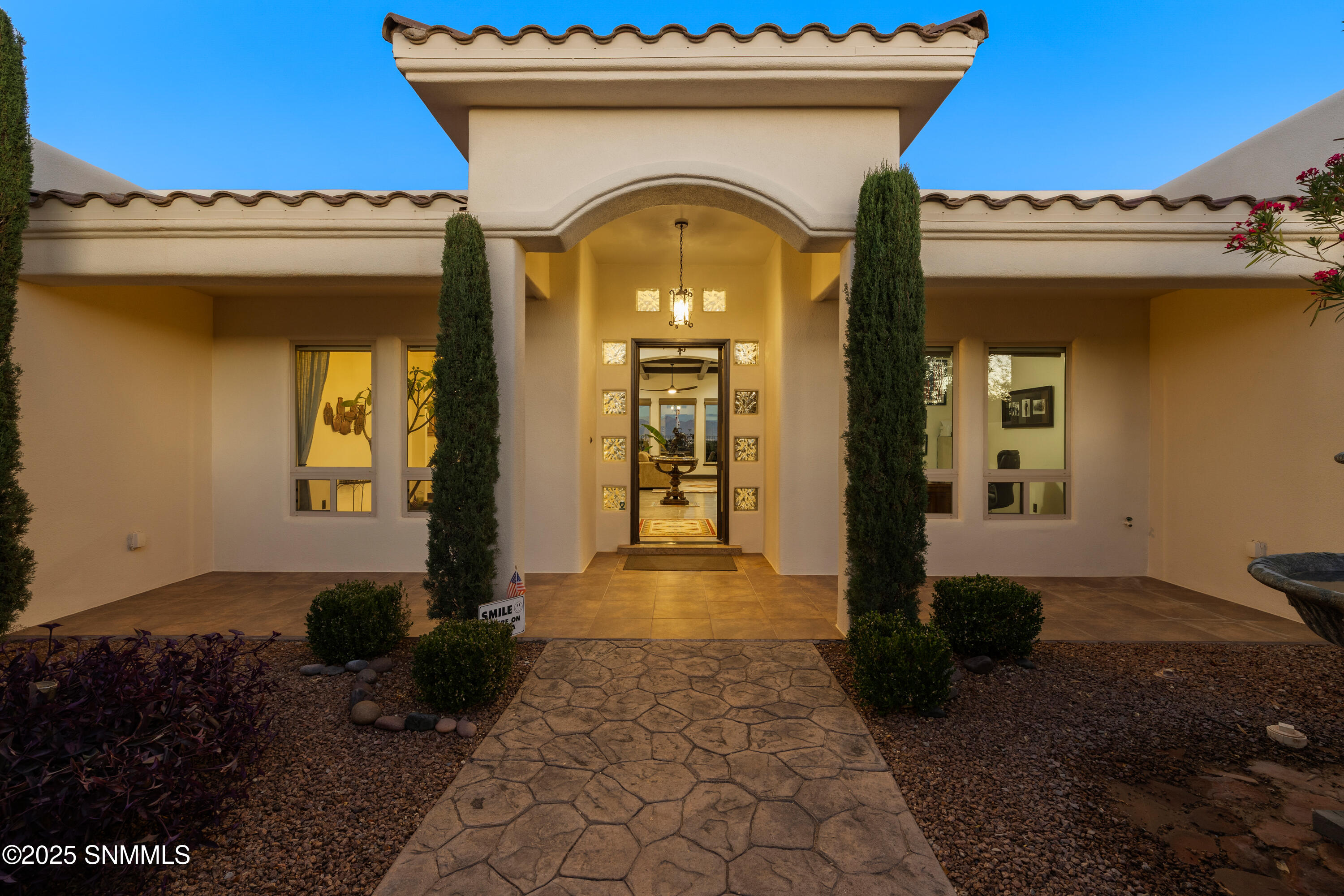 8052-Renoir-Loop-MLS-Camera-Guy-21