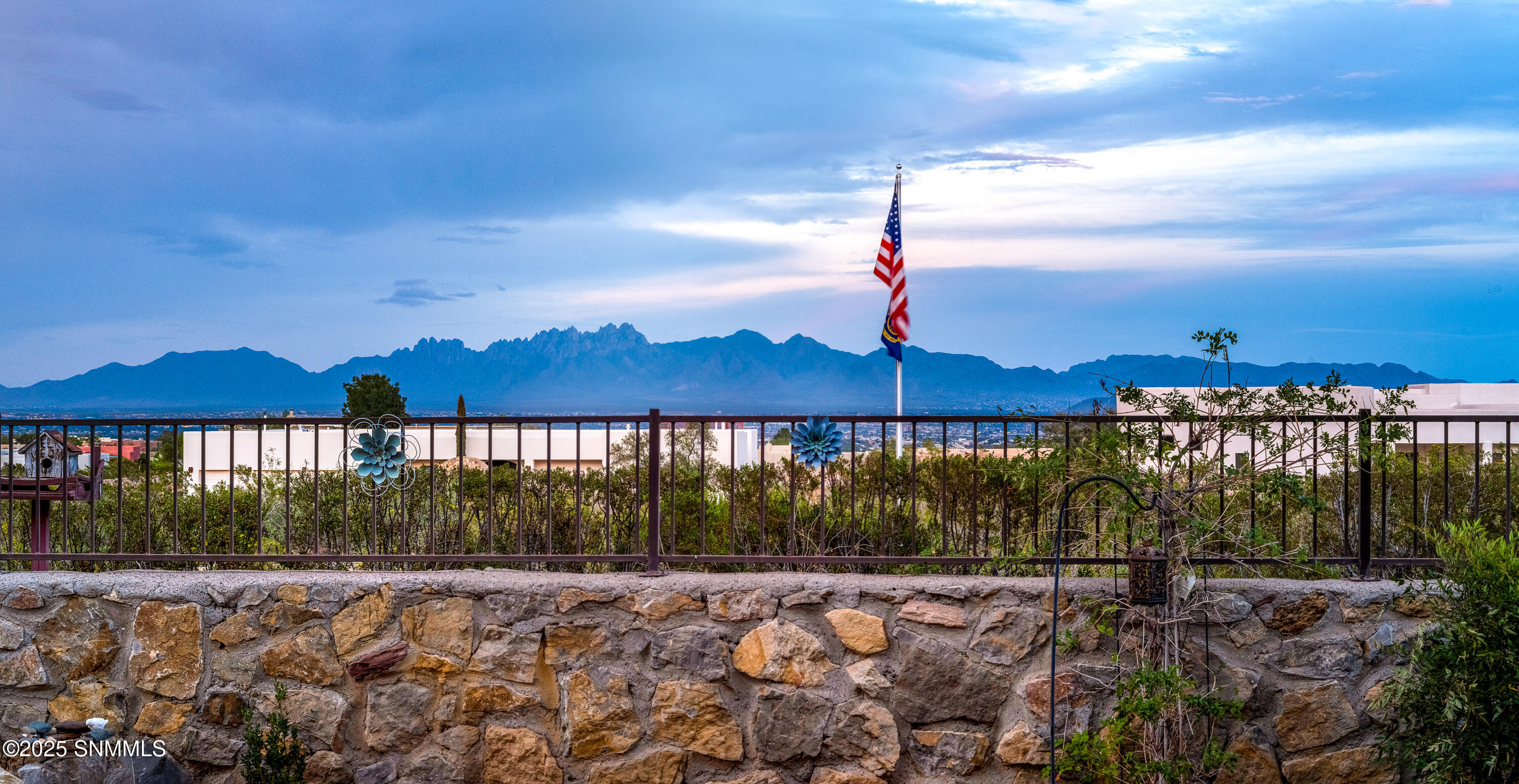 8052-Renoir-Loop-MLS-Camera-Guy-71