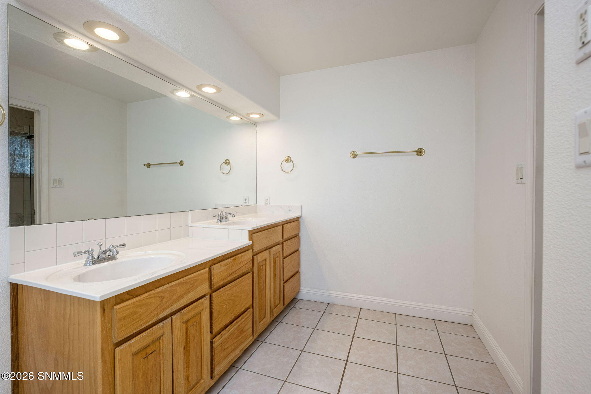 28-web-or-mls-Snappin Homes (CalleDePaz3