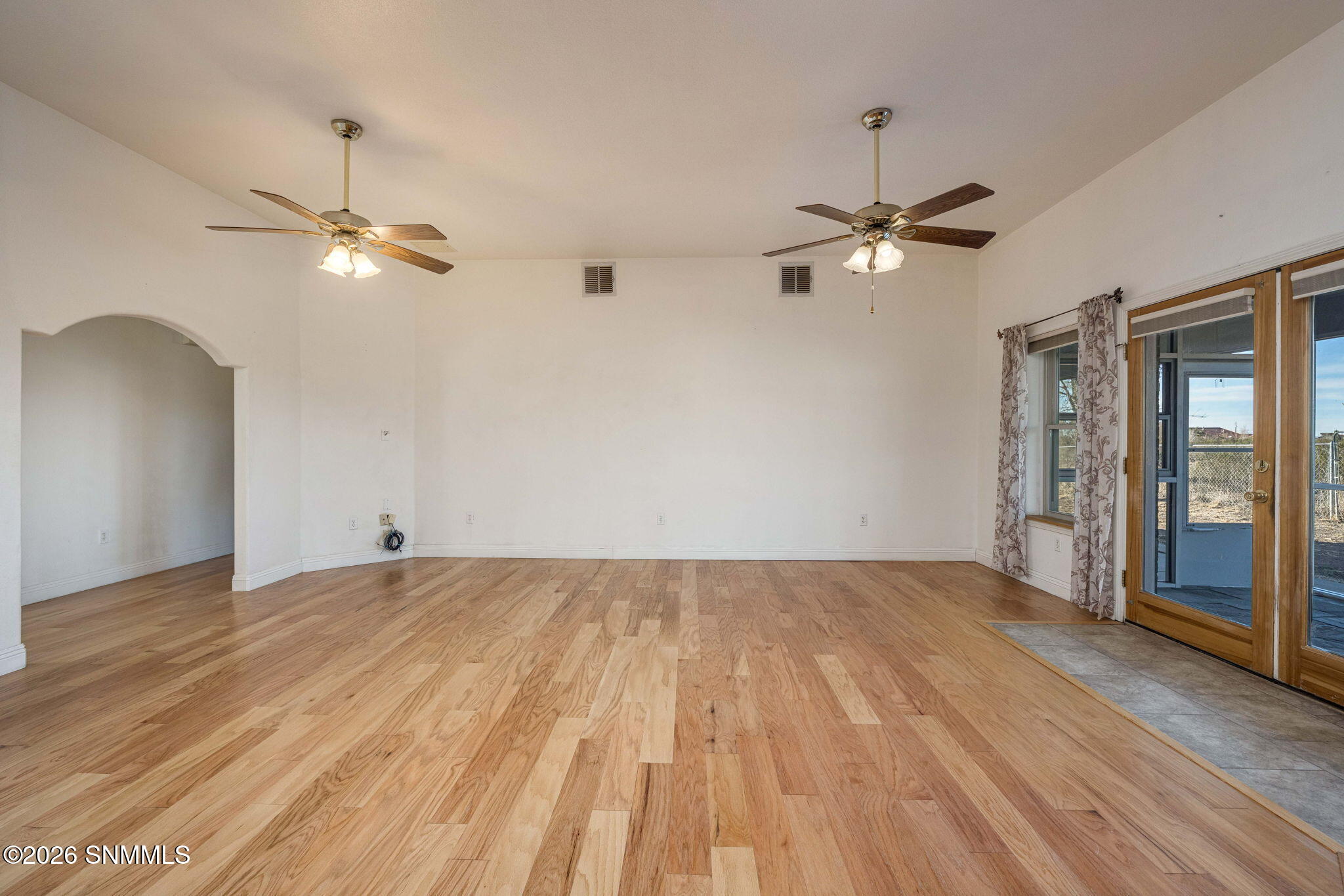 7-web-or-mls-Snappin Homes (CalleDePaz37