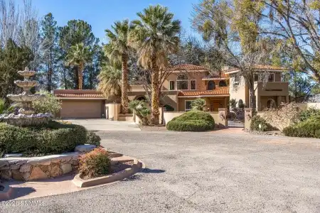 2840 Mcdowell Place, Las Cruces, New Mexico 88005, 4 Bedrooms Bedrooms, ,5.5 BathroomsBathrooms,Residential,For Sale,Mcdowell,2600200