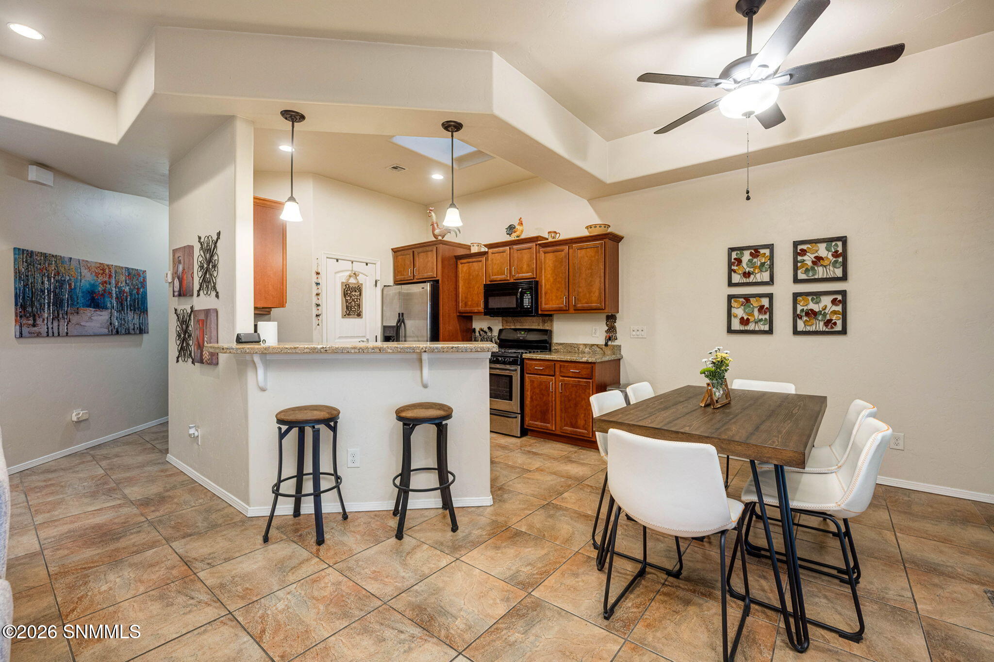 11-web-or-mls-Snappin Homes (Cassatt1296