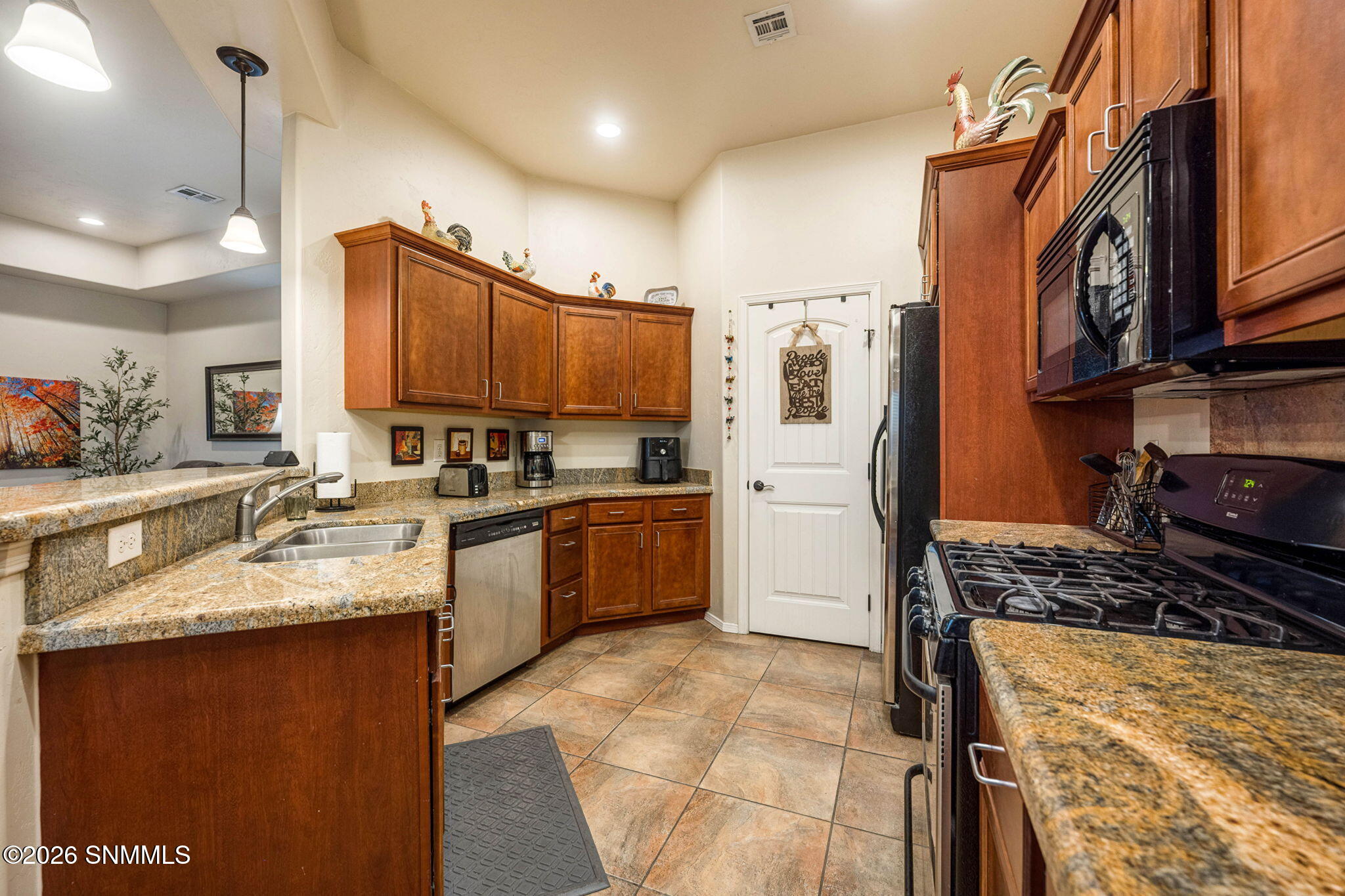 14-web-or-mls-Snappin Homes (Cassatt1296