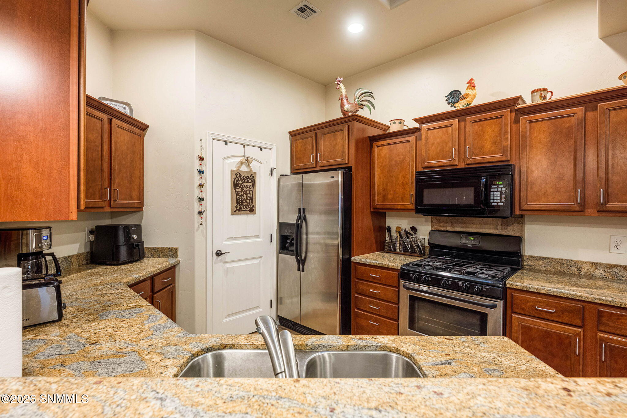 15-web-or-mls-Snappin Homes (Cassatt1296