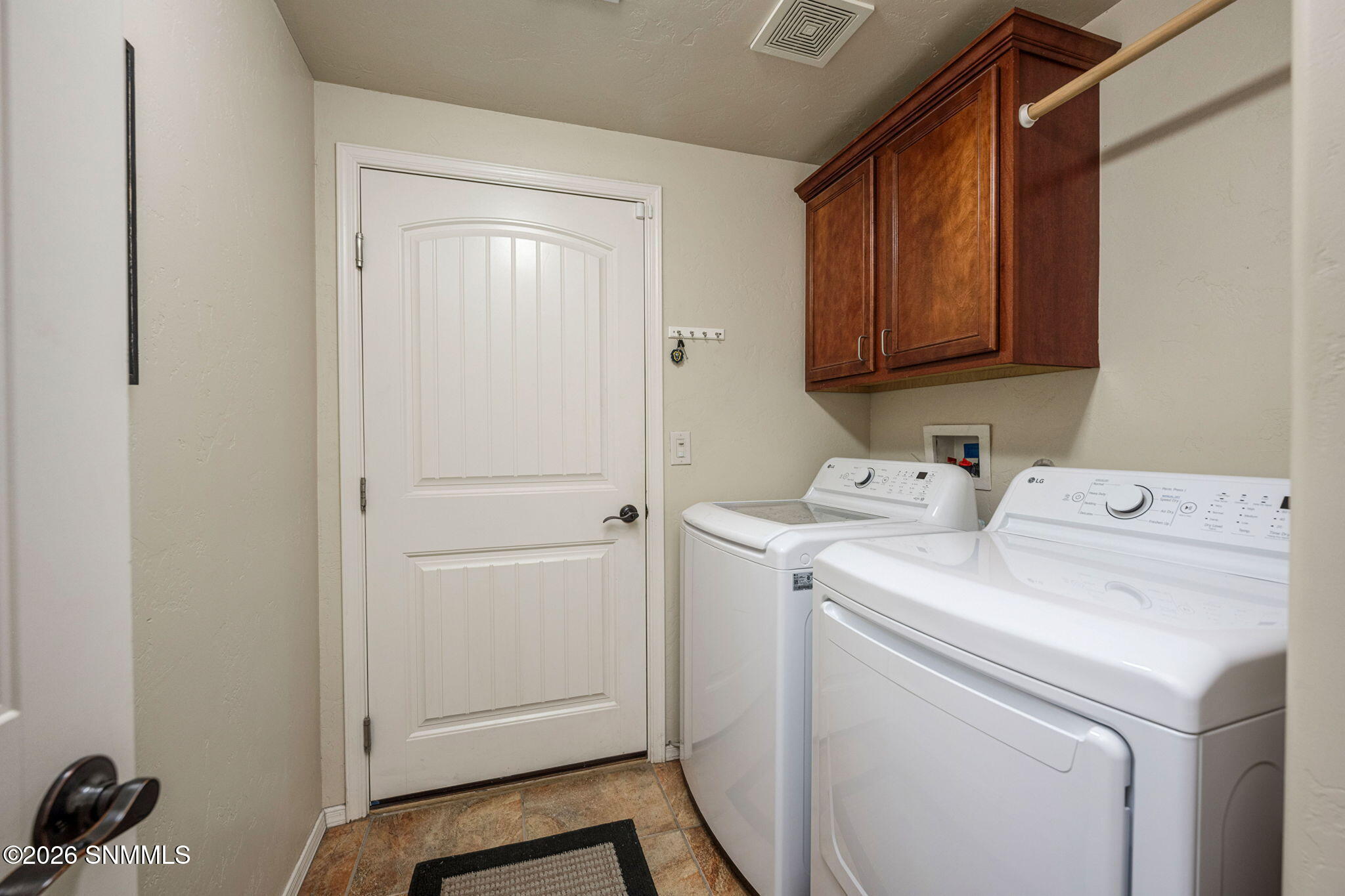 34-web-or-mls-Snappin Homes (Cassatt1296