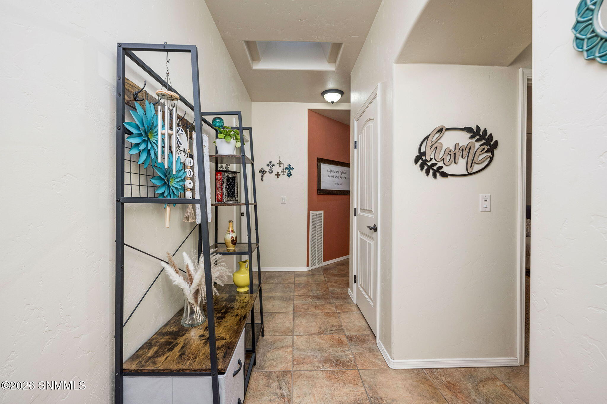 4-web-or-mls-Snappin Homes (Cassatt1296)