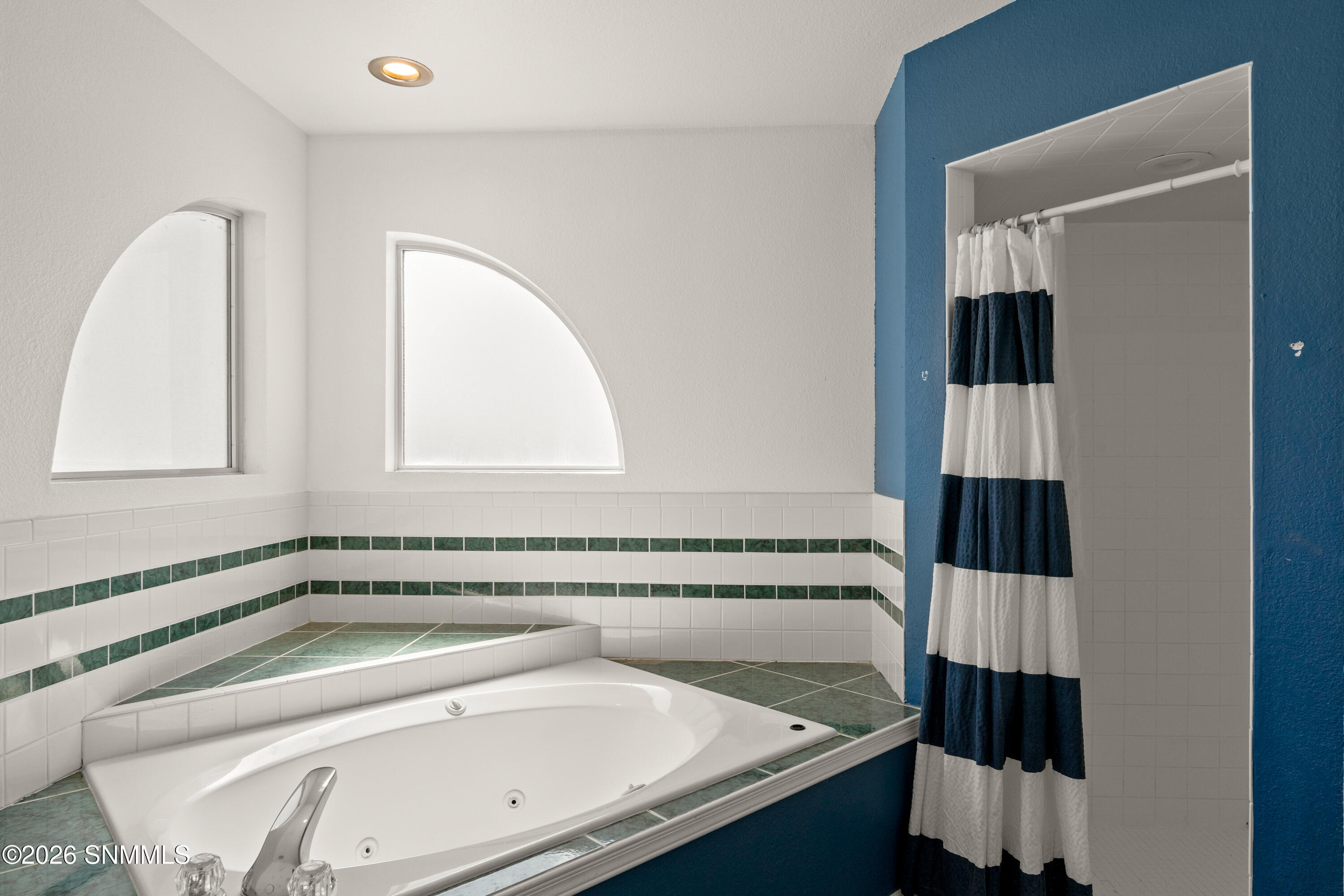 15 - 6630 Rio Bravo Dr