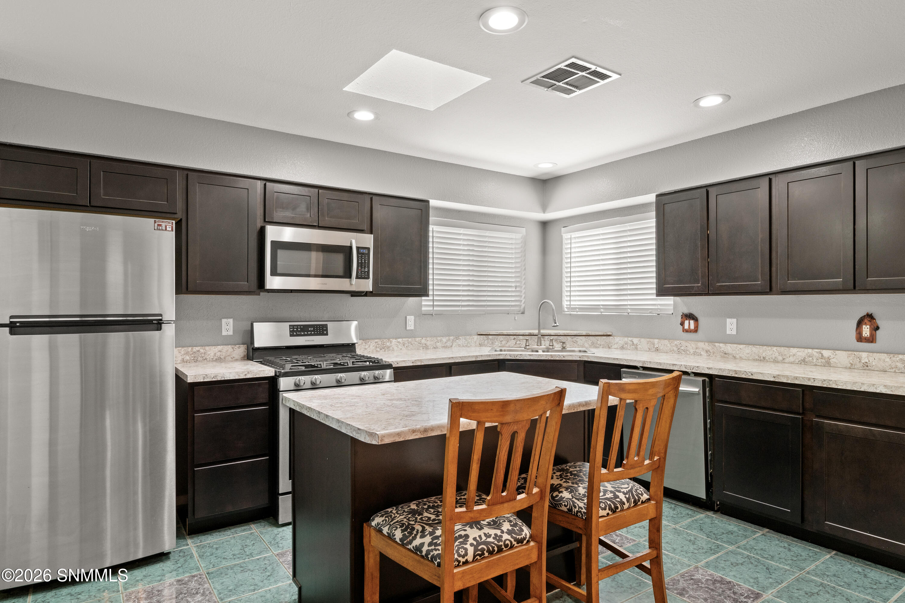 9 - 6630 Rio Bravo Dr