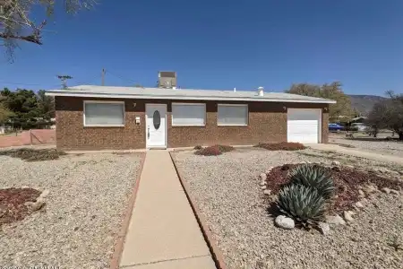 1401 Sixteenth Street, Alamogordo, New Mexico 88310, 3 Bedrooms Bedrooms, ,2 BathroomsBathrooms,Residential,For Sale,Sixteenth,2600230