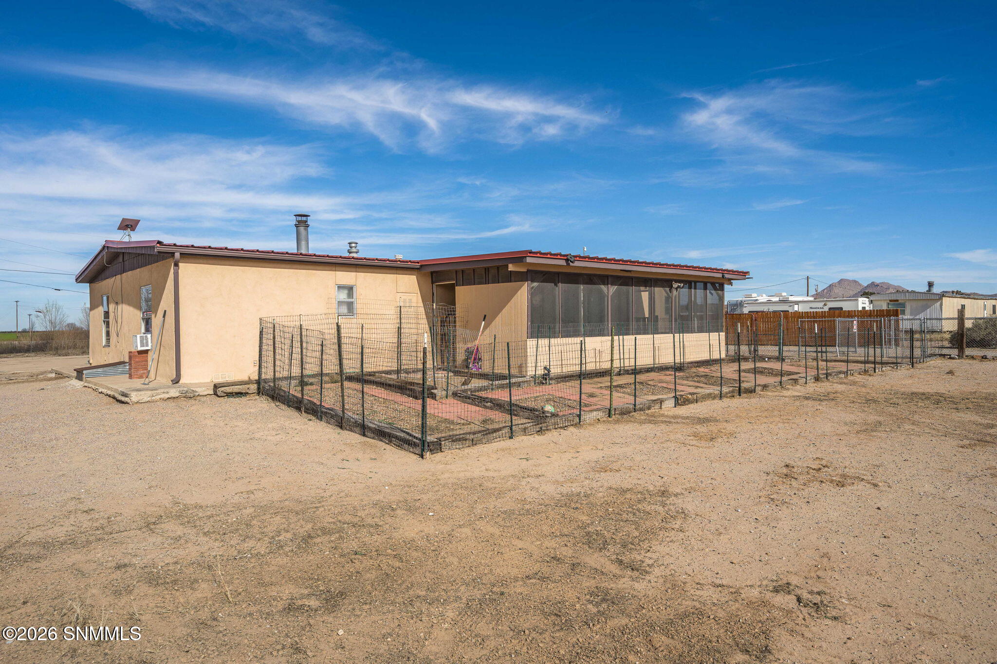 2-web-or-mls-Snappin Homes (Carr12290)-2