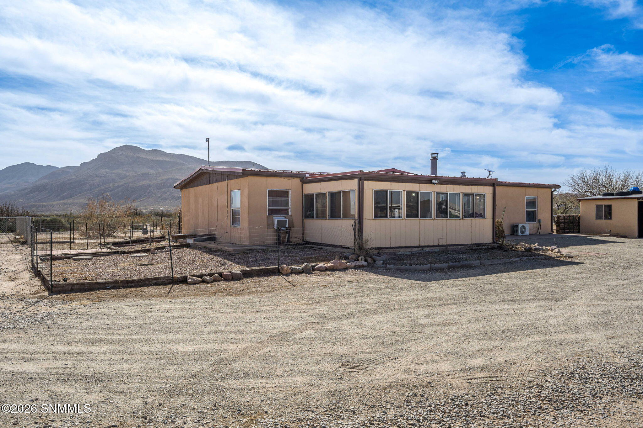 23-web-or-mls-Snappin Homes (Carr12290)-