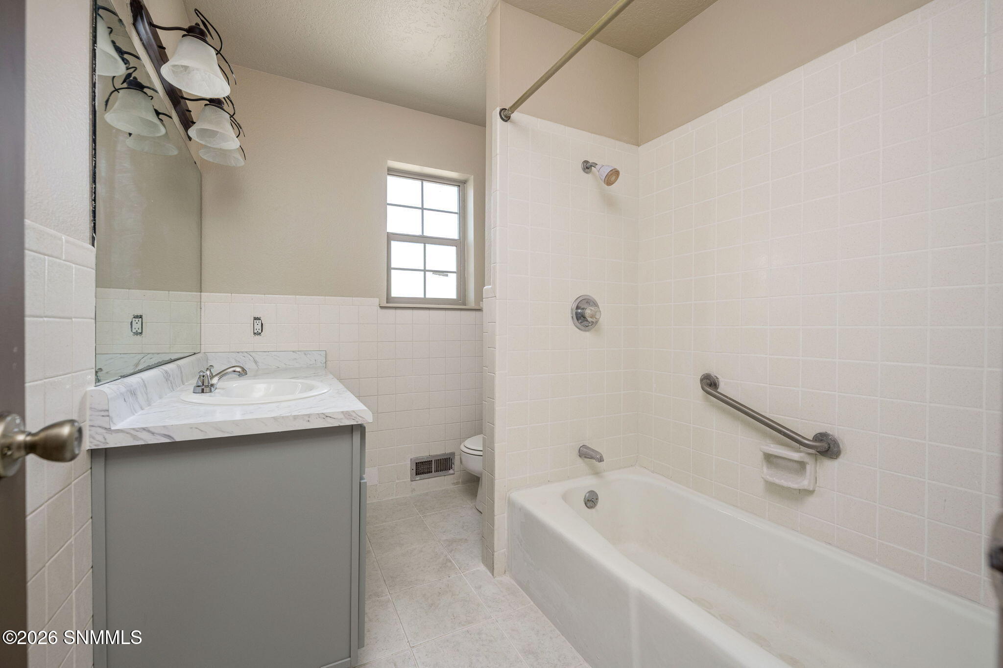 27-web-or-mls-Snappin Homes (LosNogales1