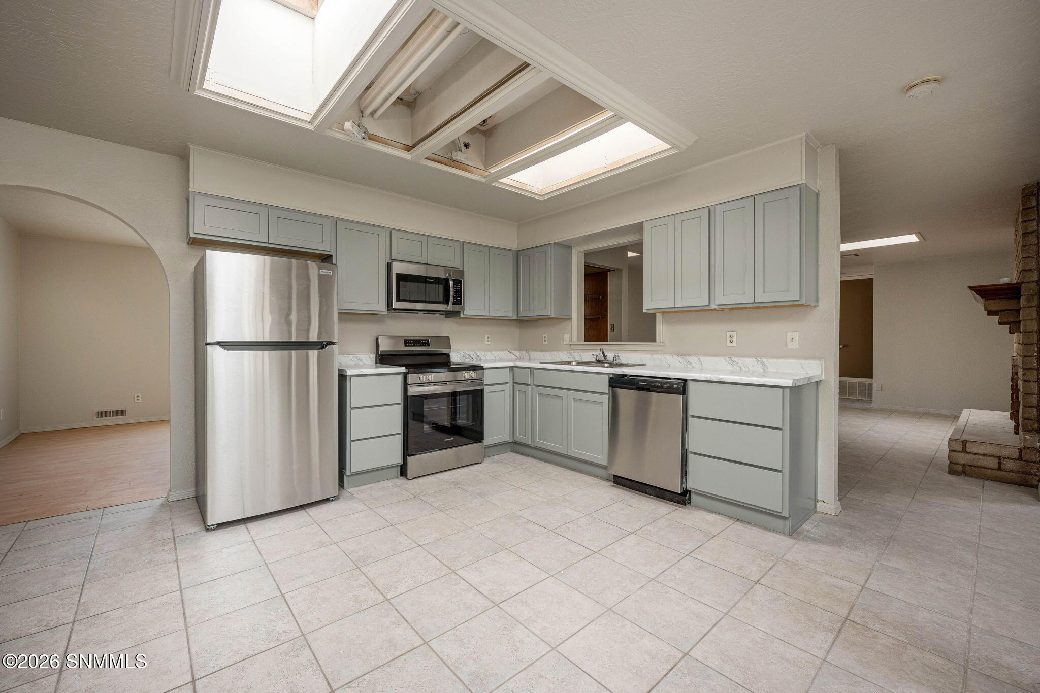 10-web-or-mls-Snappin Homes (LosNogales1