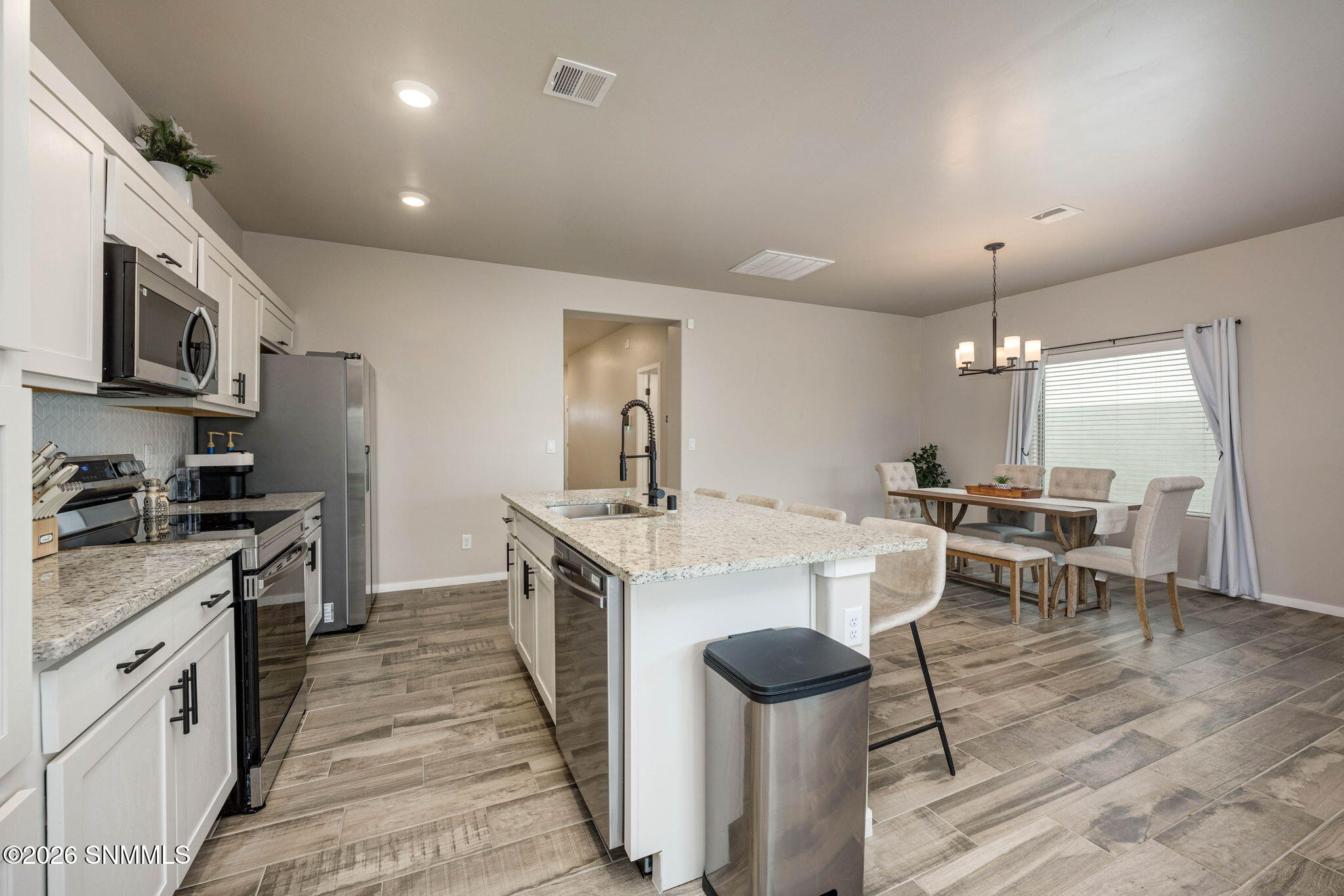 13-web-or-mls-Snappin Homes (Yestereve38